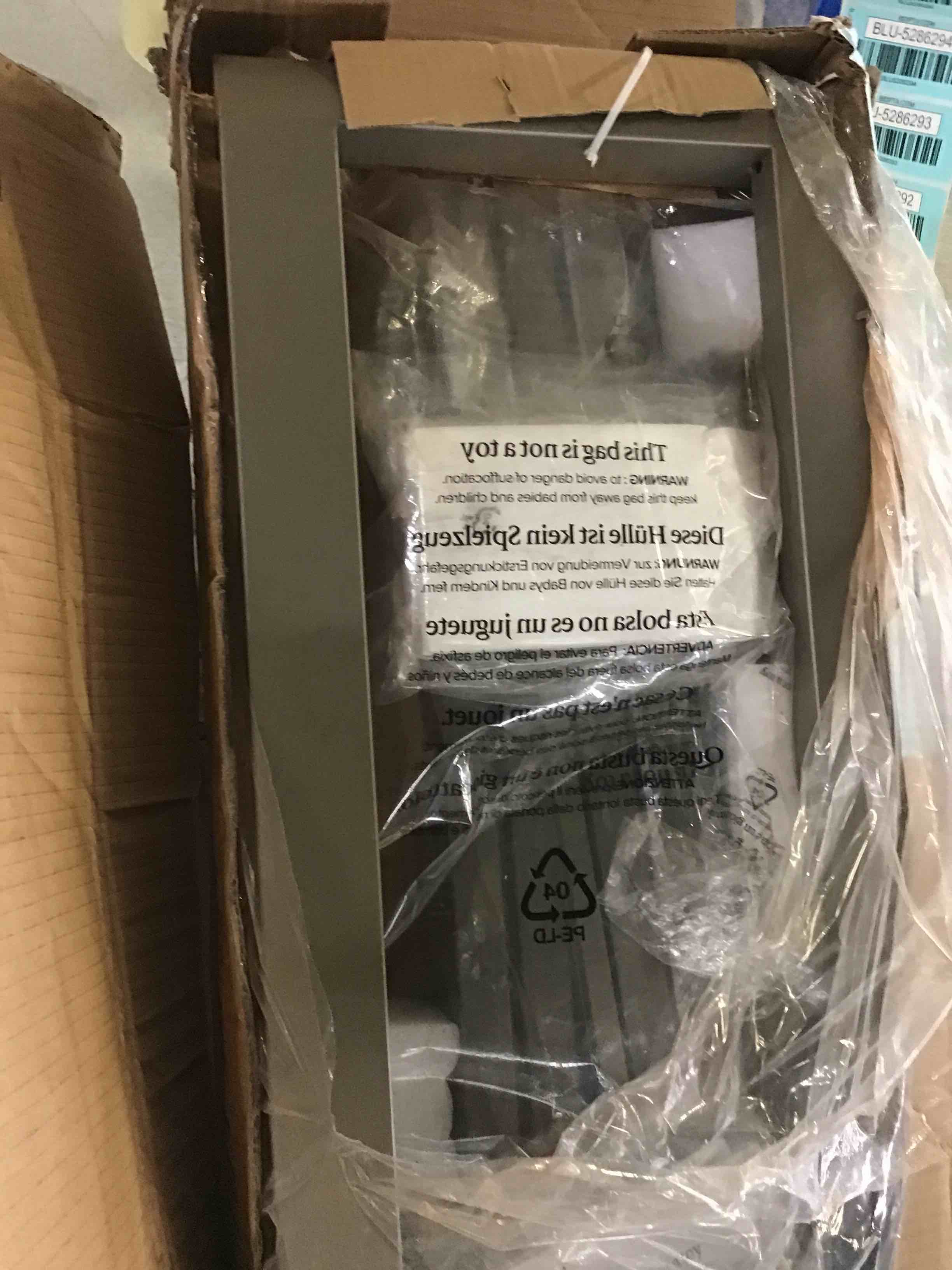 https://s3.amazonaws.com/lotting-images-prod/bidfta/BLU5286289_1691608294262.jpeg
