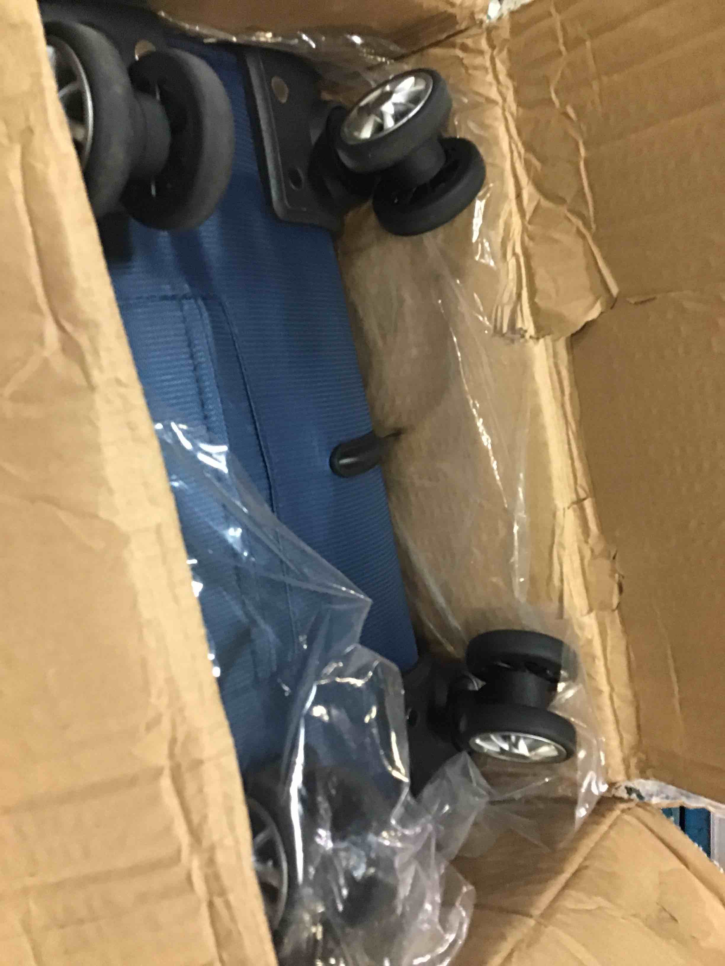 https://s3.amazonaws.com/lotting-images-prod/bidfta/BLU5286720_1689705991444.jpeg