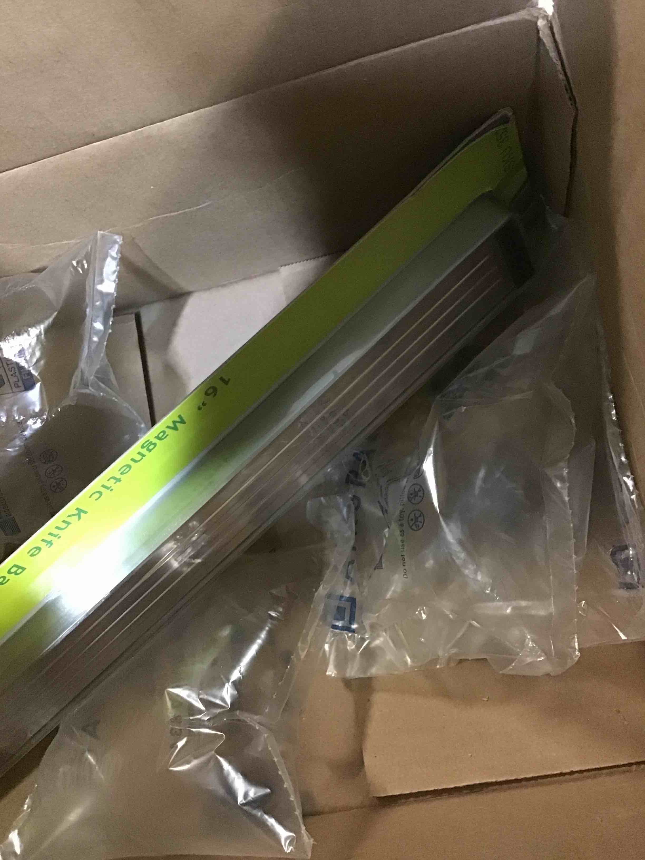 https://s3.amazonaws.com/lotting-images-prod/bidfta/BLU5286811_1689771821271.jpeg