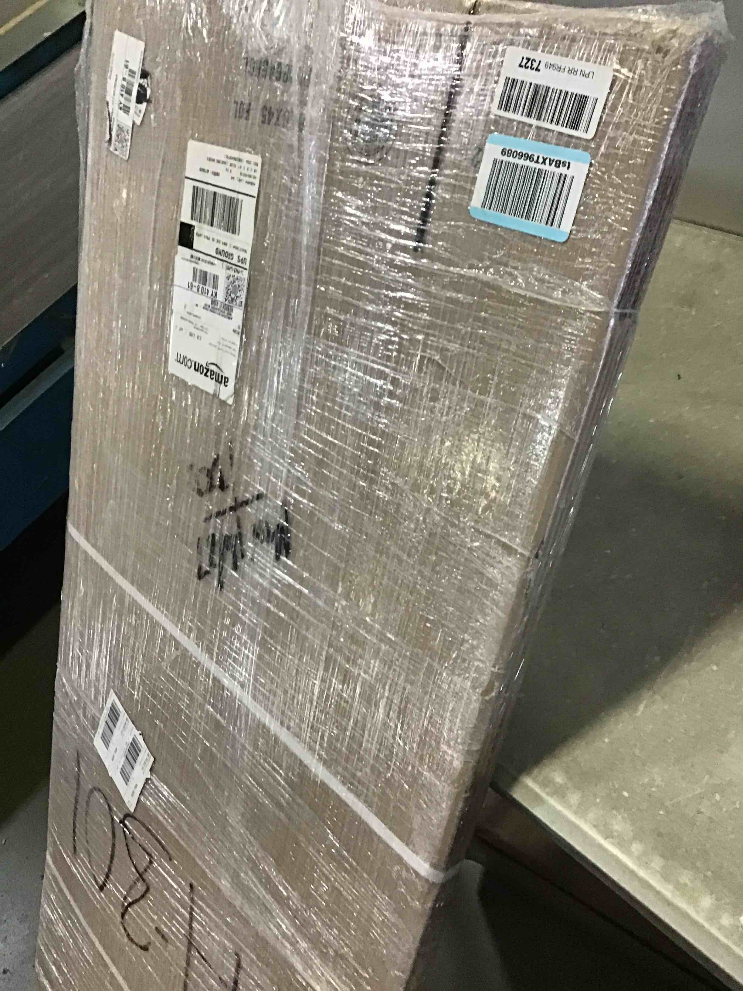 https://s3.amazonaws.com/lotting-images-prod/bidfta/BLU5287430_1690033868575.jpeg