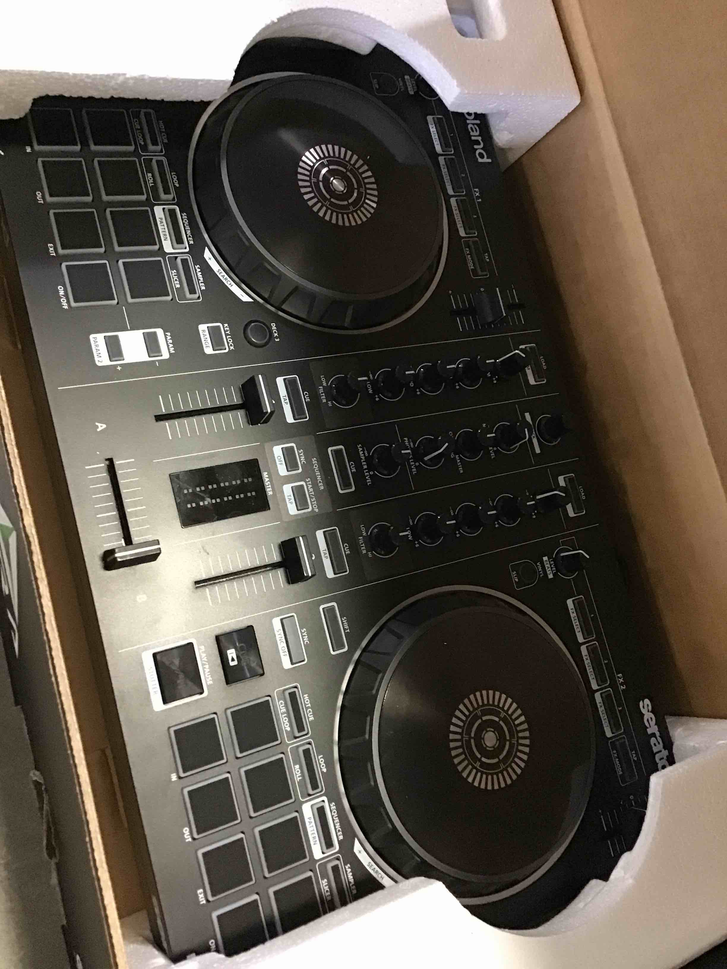 https://s3.amazonaws.com/lotting-images-prod/bidfta/BLU5287455_1690036478309.jpeg