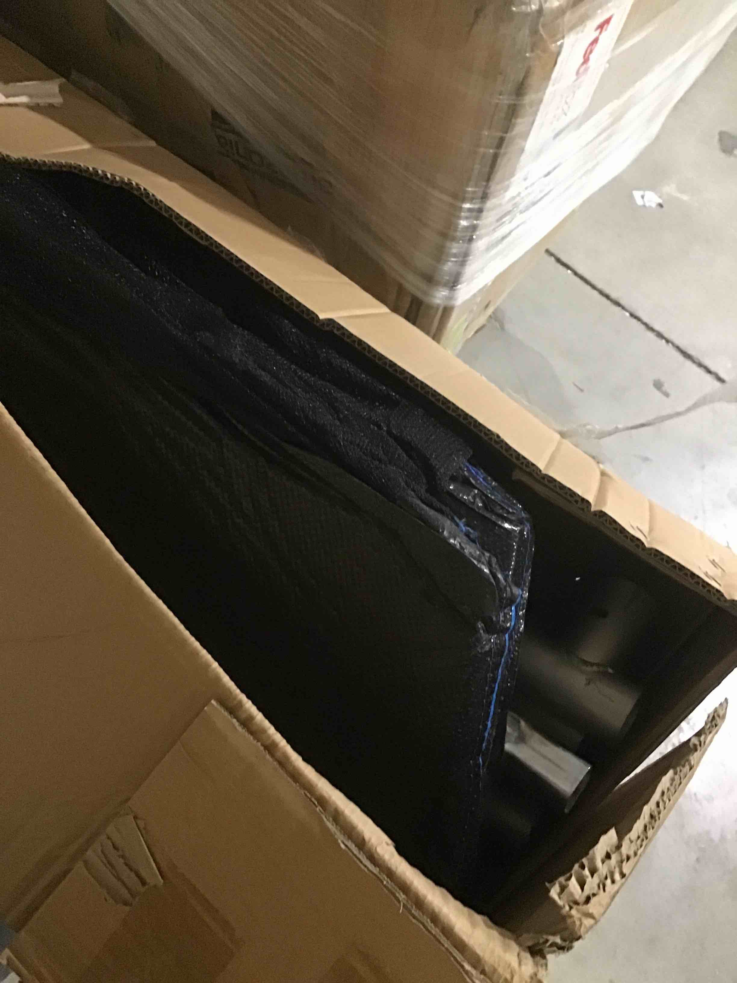 https://s3.amazonaws.com/lotting-images-prod/bidfta/BLU5287968_1688389484988.jpeg