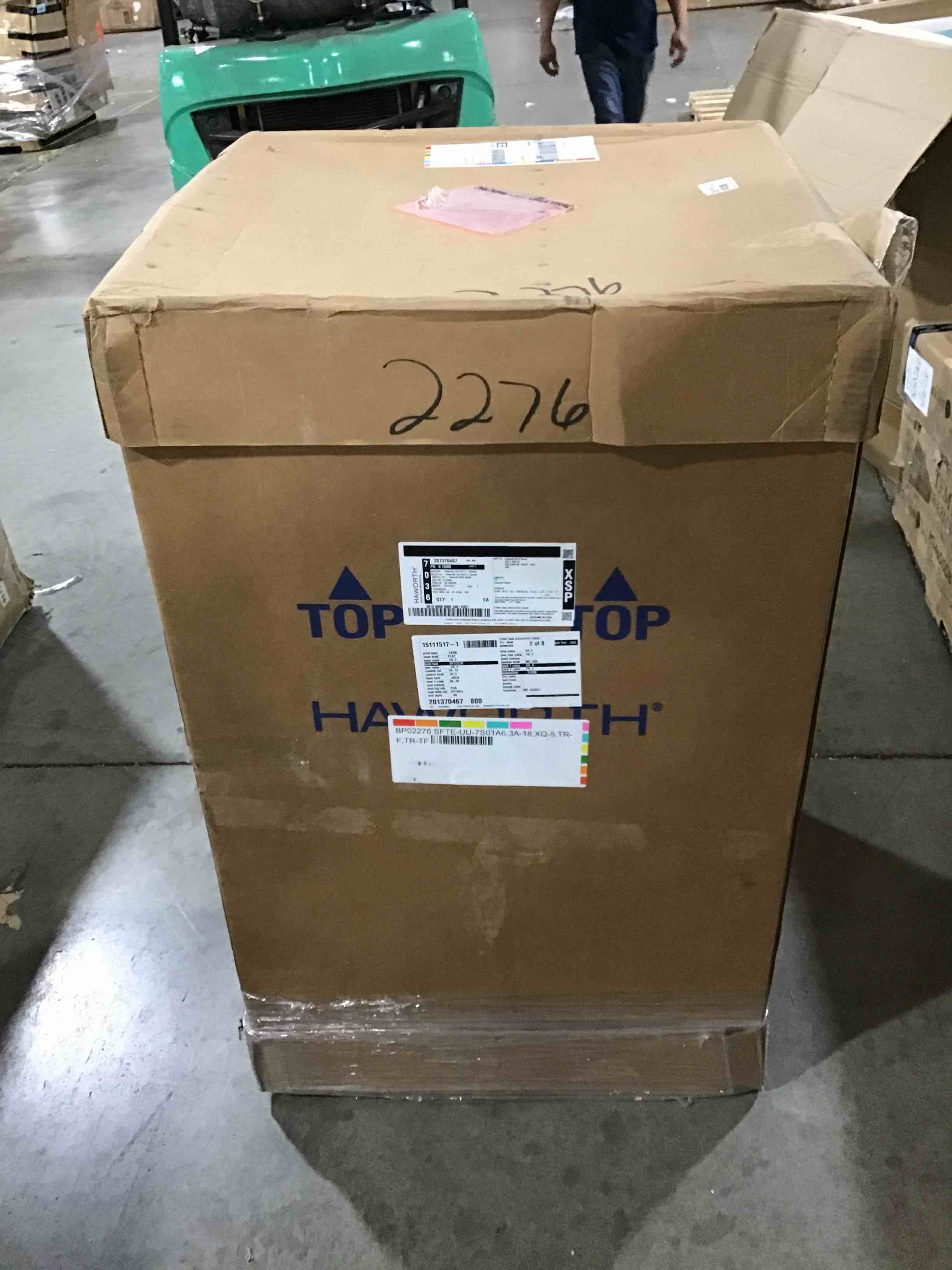https://s3.amazonaws.com/lotting-images-prod/bidfta/BLU5289361_1690827974613.jpeg