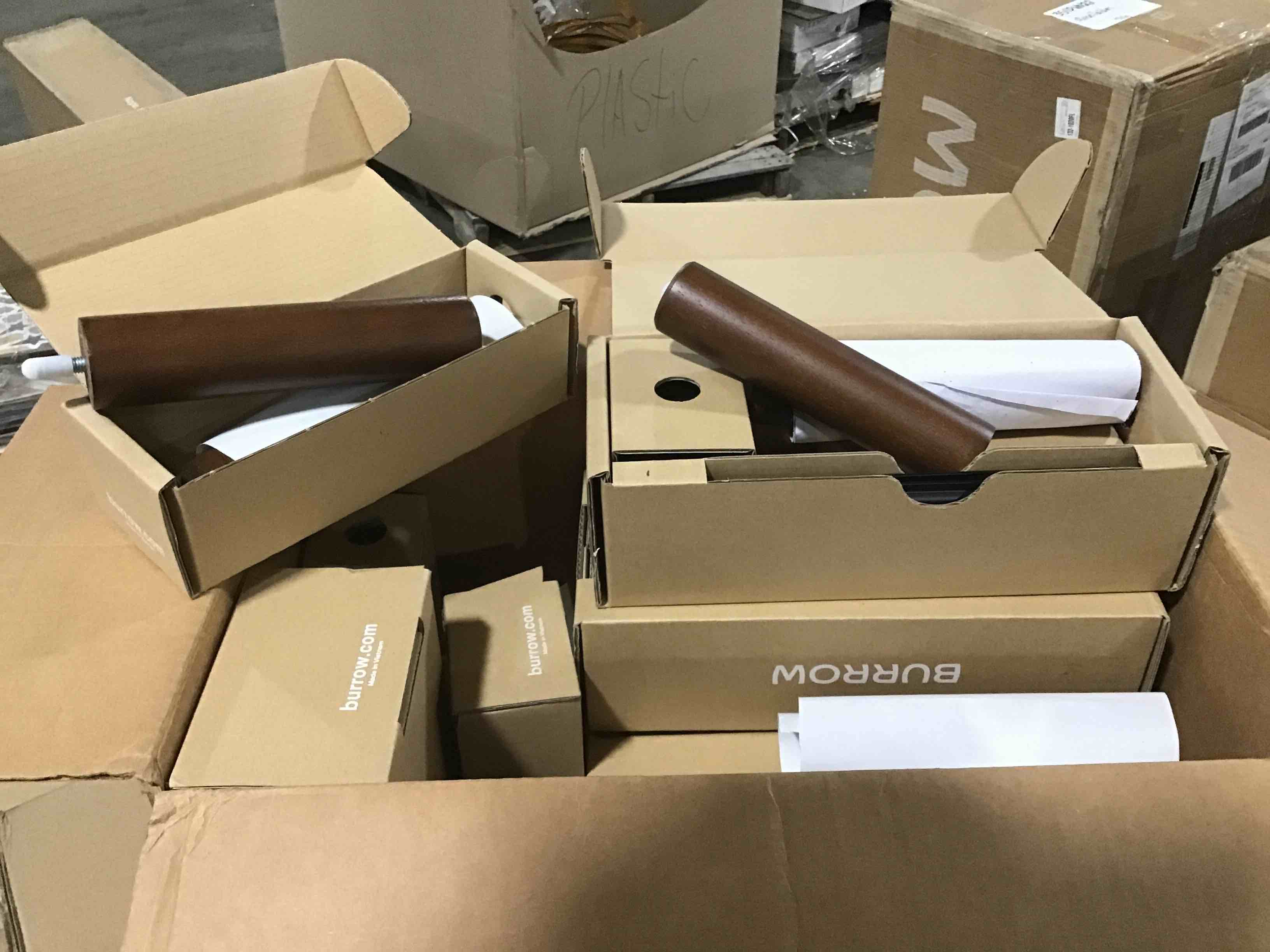 https://s3.amazonaws.com/lotting-images-prod/bidfta/BLU5289453_1689267473284.jpeg