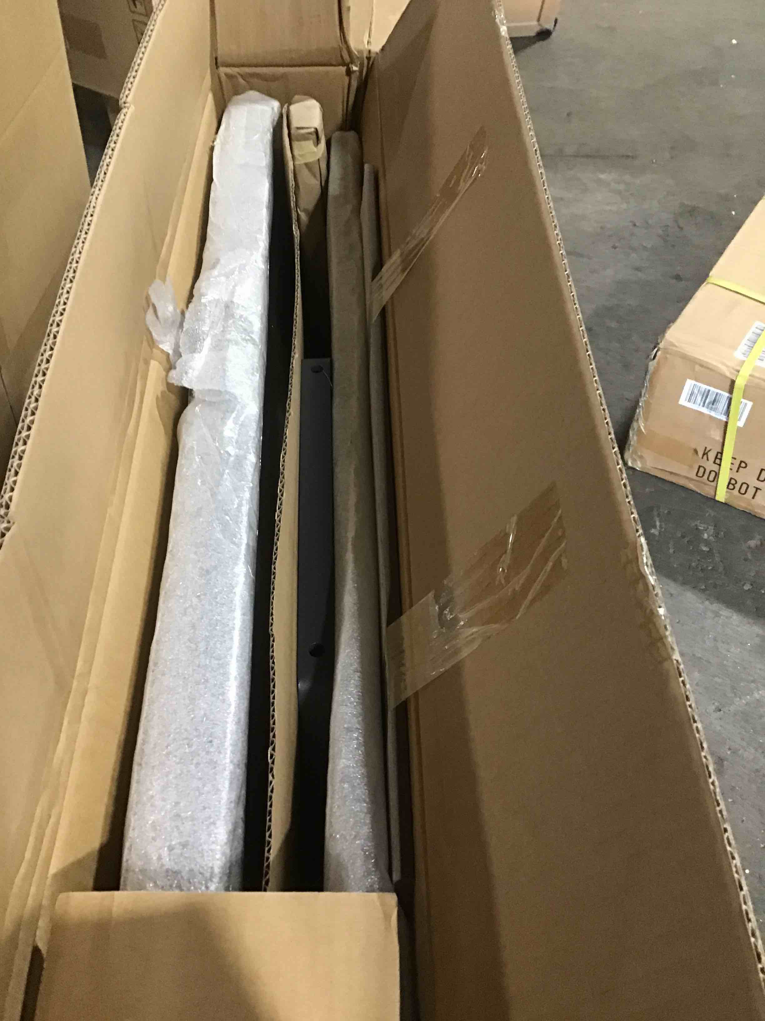 https://s3.amazonaws.com/lotting-images-prod/bidfta/BLU5289637_1691588822411.jpeg