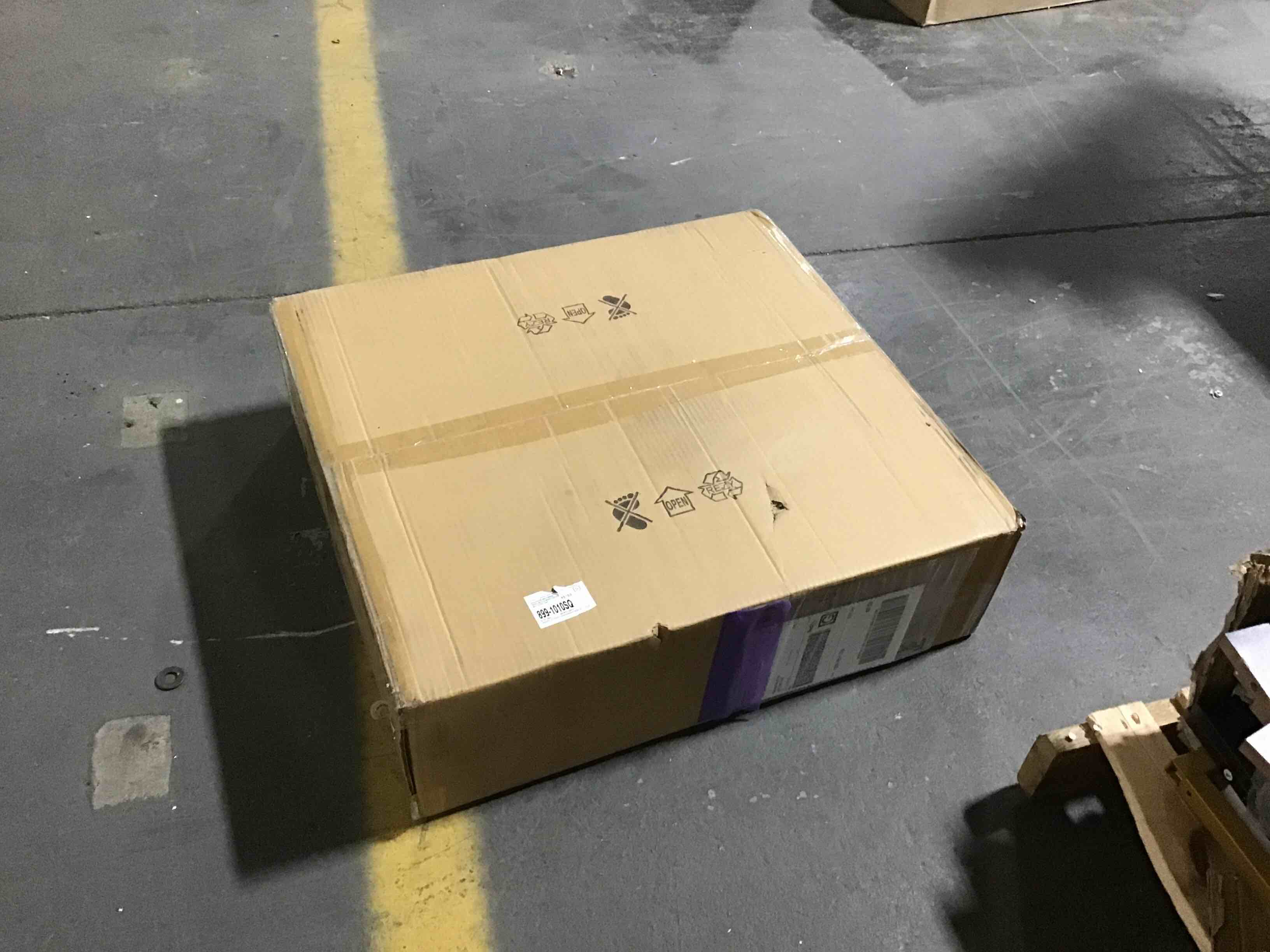 https://s3.amazonaws.com/lotting-images-prod/bidfta/BLU5290283_1695317190743.jpeg