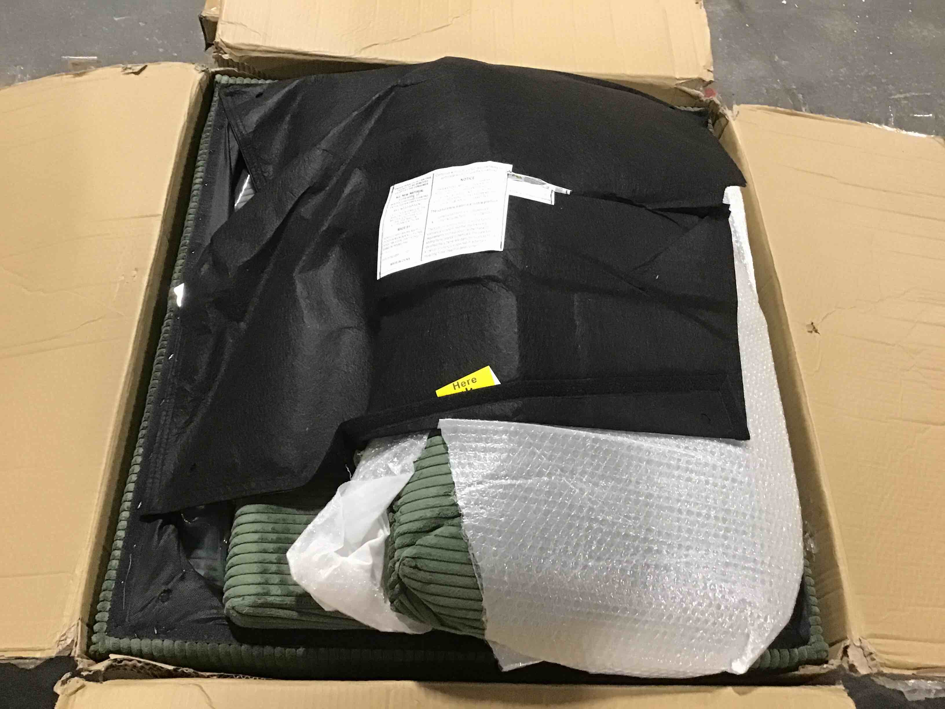 https://s3.amazonaws.com/lotting-images-prod/bidfta/BLU5290500_1696085851499.jpeg
