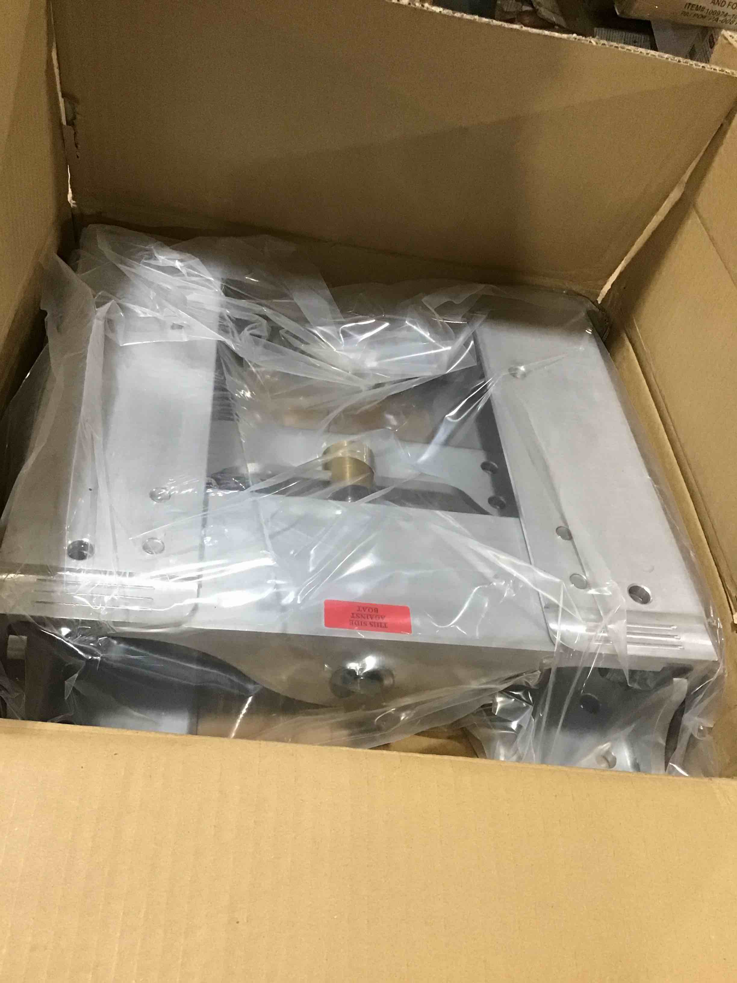 https://s3.amazonaws.com/lotting-images-prod/bidfta/BLU5291079_1688564089881.jpeg