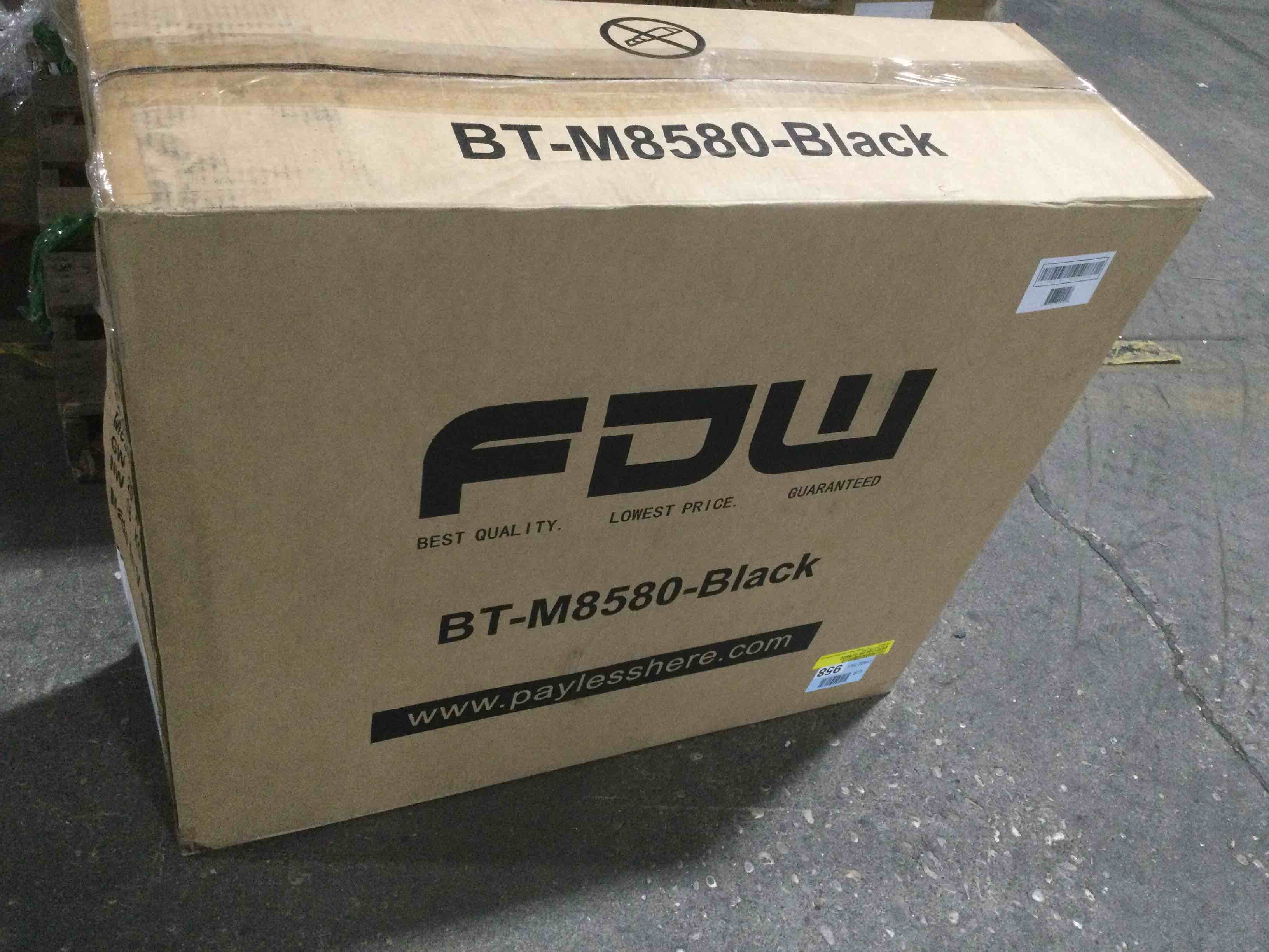 https://s3.amazonaws.com/lotting-images-prod/bidfta/BLU5293710_1695123969679.jpeg
