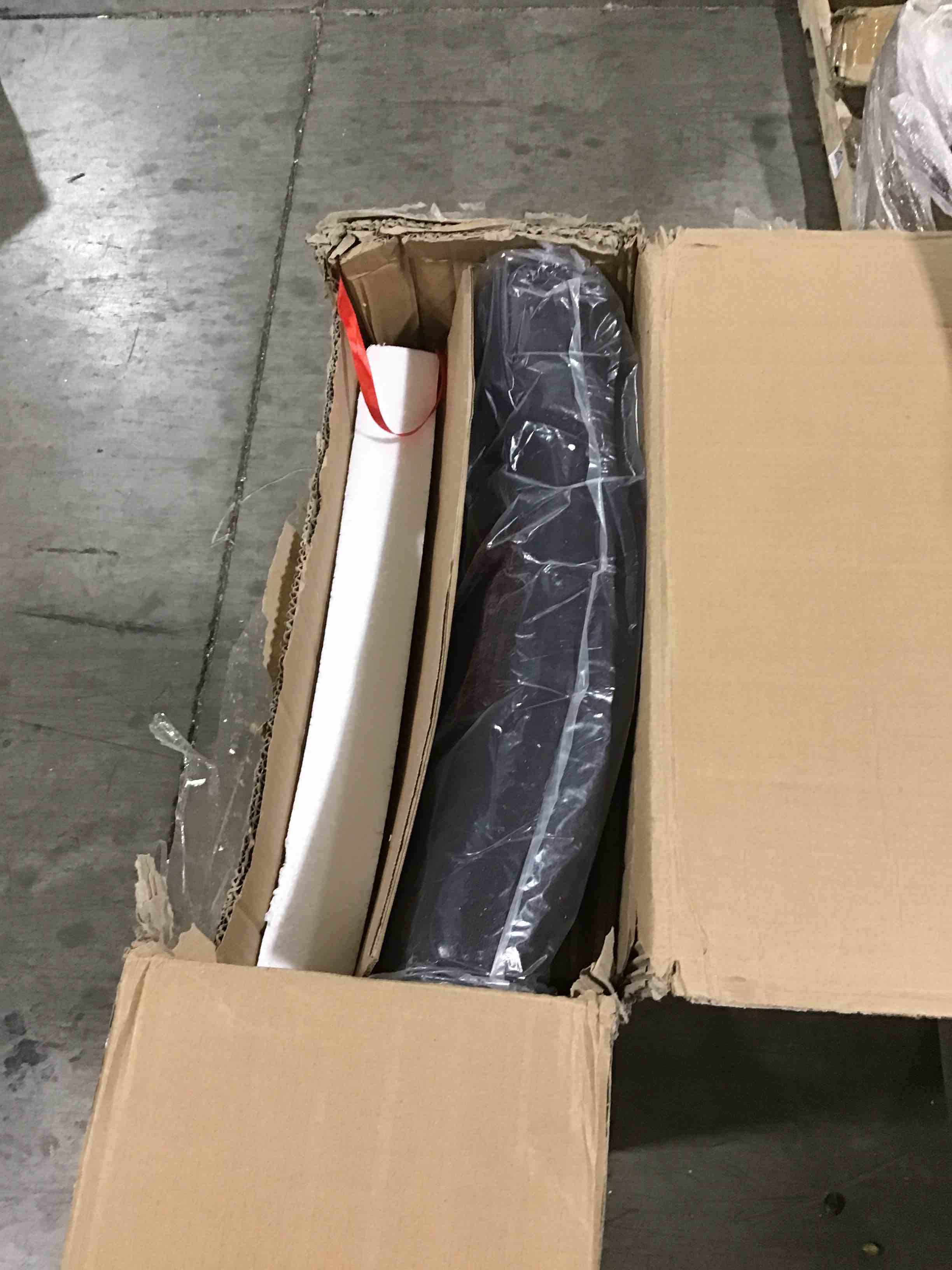 https://s3.amazonaws.com/lotting-images-prod/bidfta/BLU5294194_1689105310039.jpeg