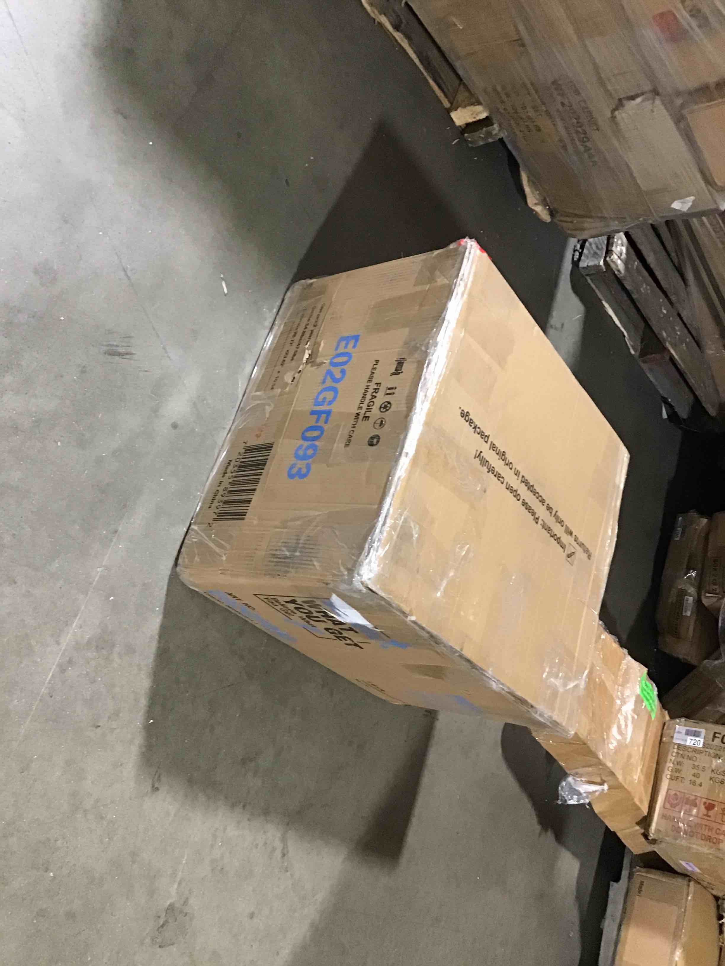 https://s3.amazonaws.com/lotting-images-prod/bidfta/BLU5294349_1689599942915.jpeg