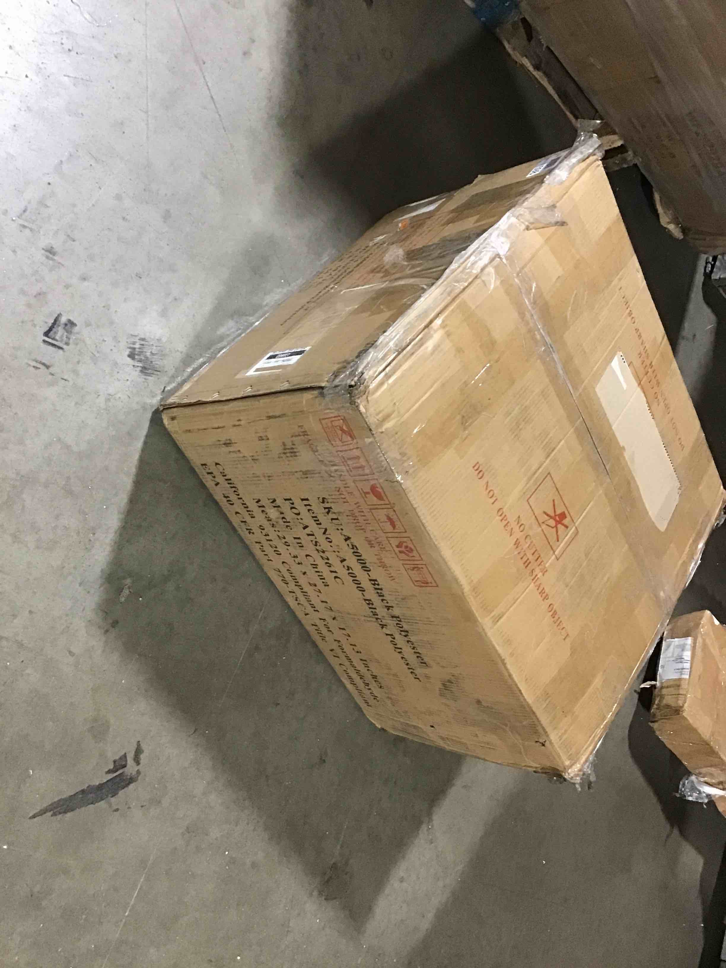 https://s3.amazonaws.com/lotting-images-prod/bidfta/BLU5294350_1689600675367.jpeg