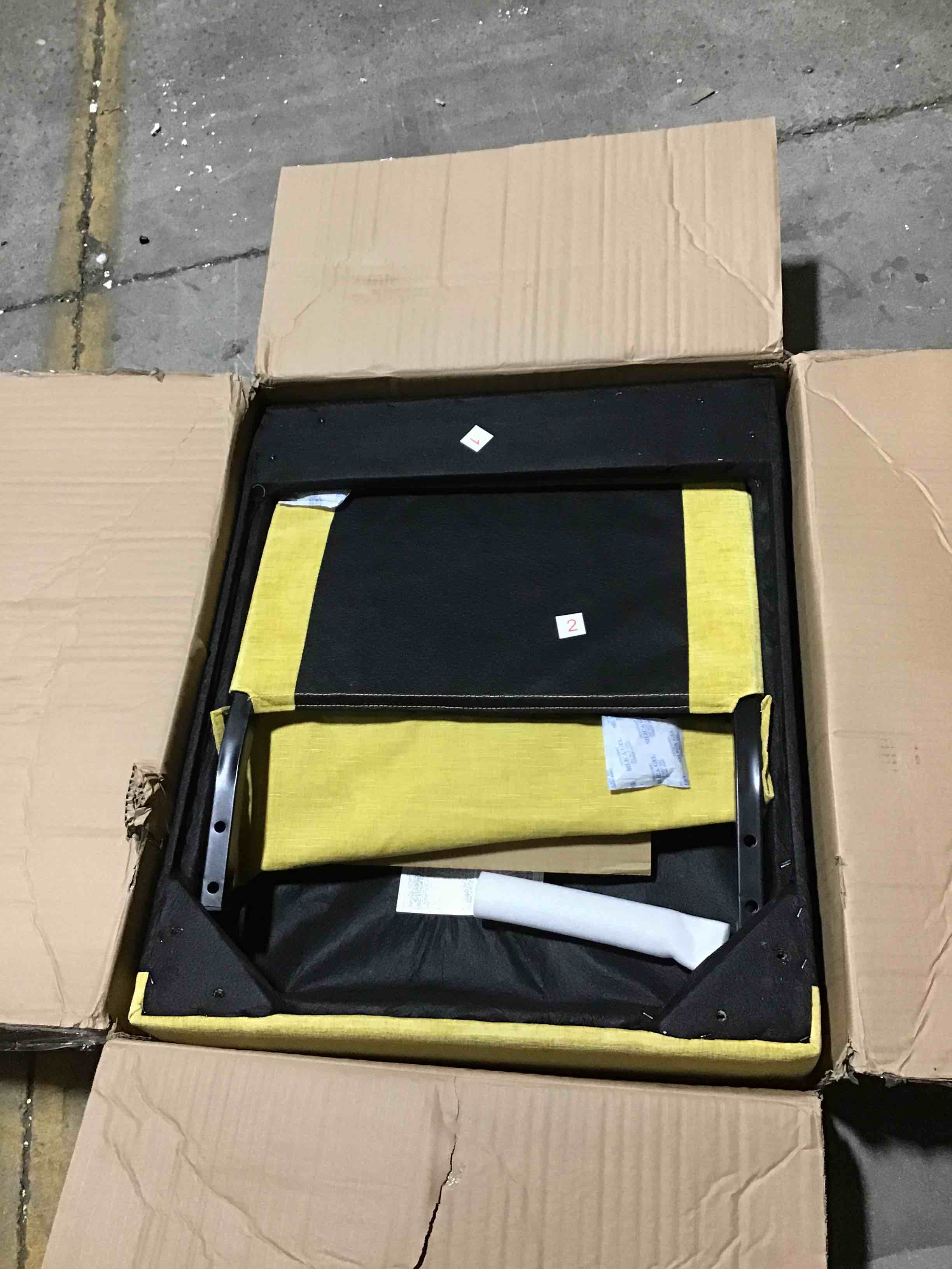 https://s3.amazonaws.com/lotting-images-prod/bidfta/BLU5294400_1689854779264.jpeg