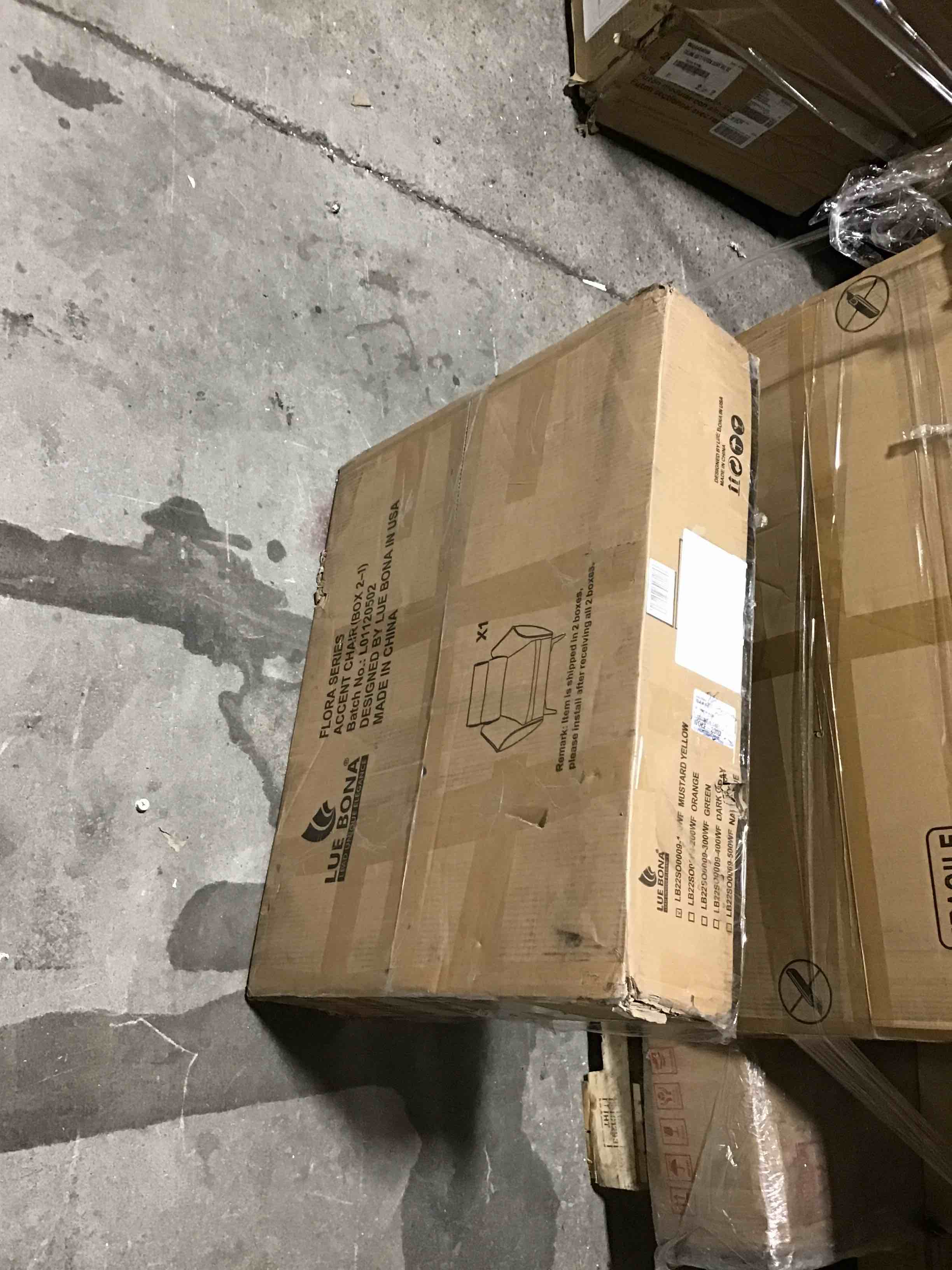 https://s3.amazonaws.com/lotting-images-prod/bidfta/BLU5294400_1689855156868.jpeg