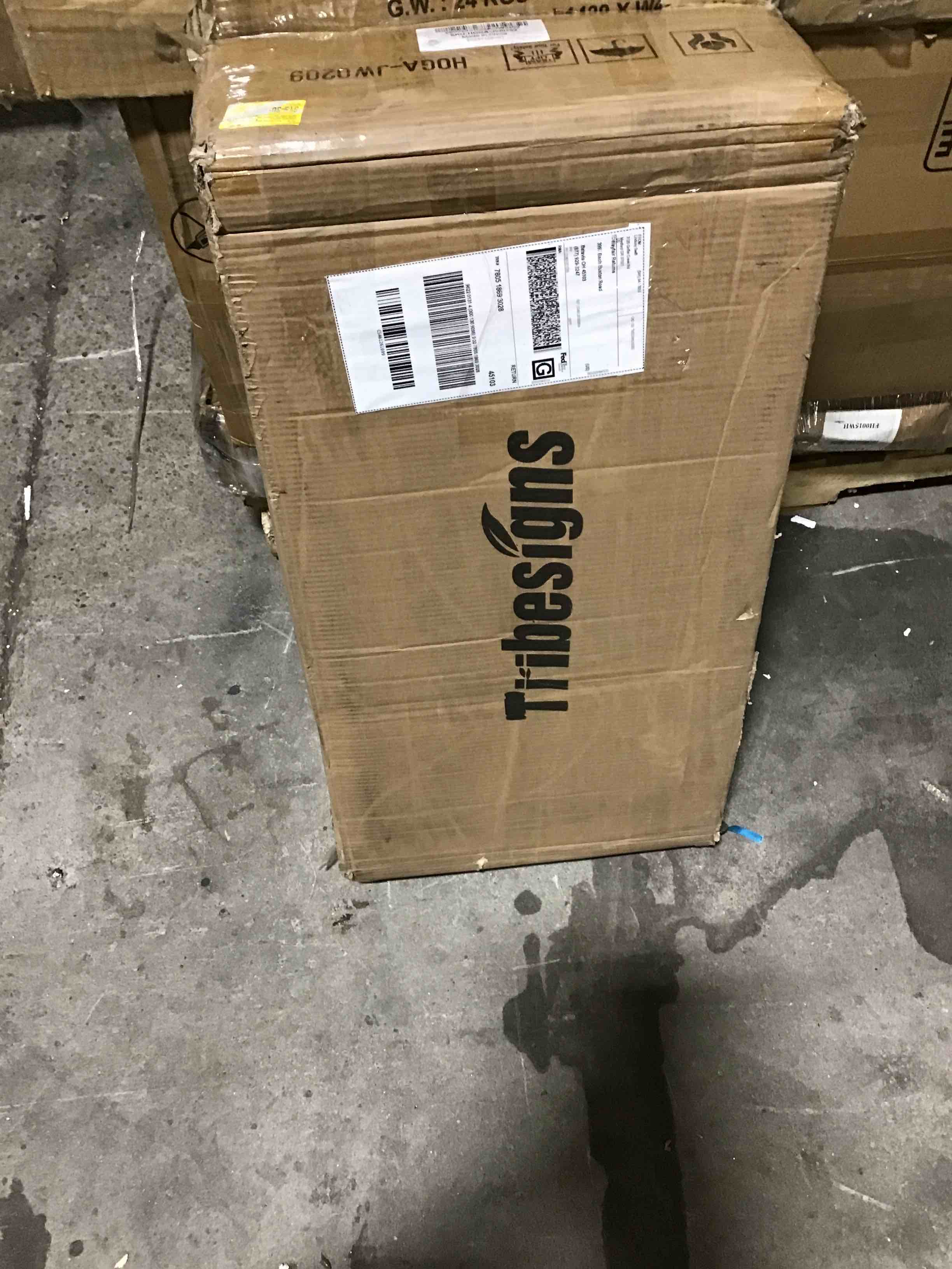 https://s3.amazonaws.com/lotting-images-prod/bidfta/BLU5294404_1689856155037.jpeg