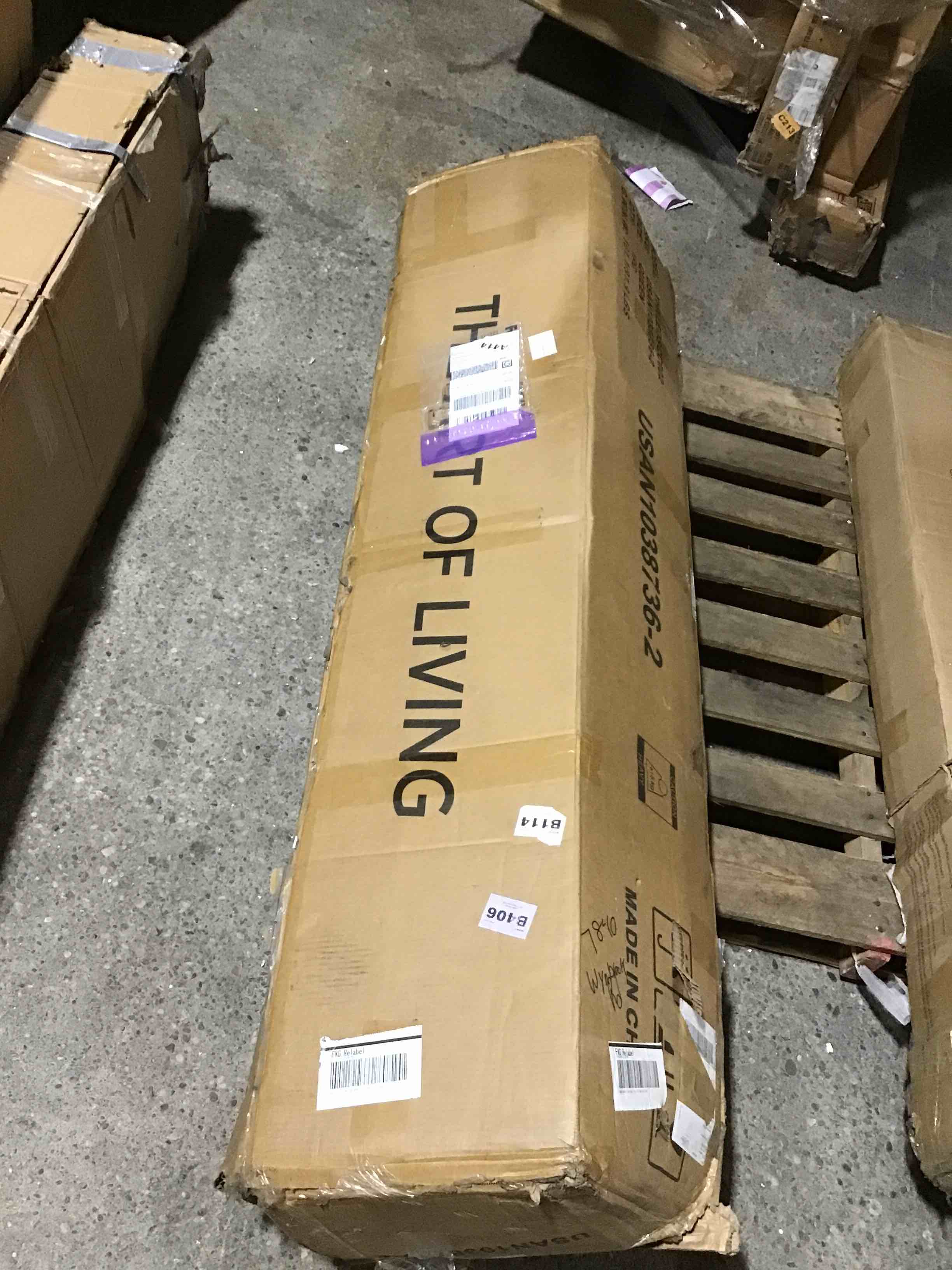 https://s3.amazonaws.com/lotting-images-prod/bidfta/BLU5294421_1689864094669.jpeg