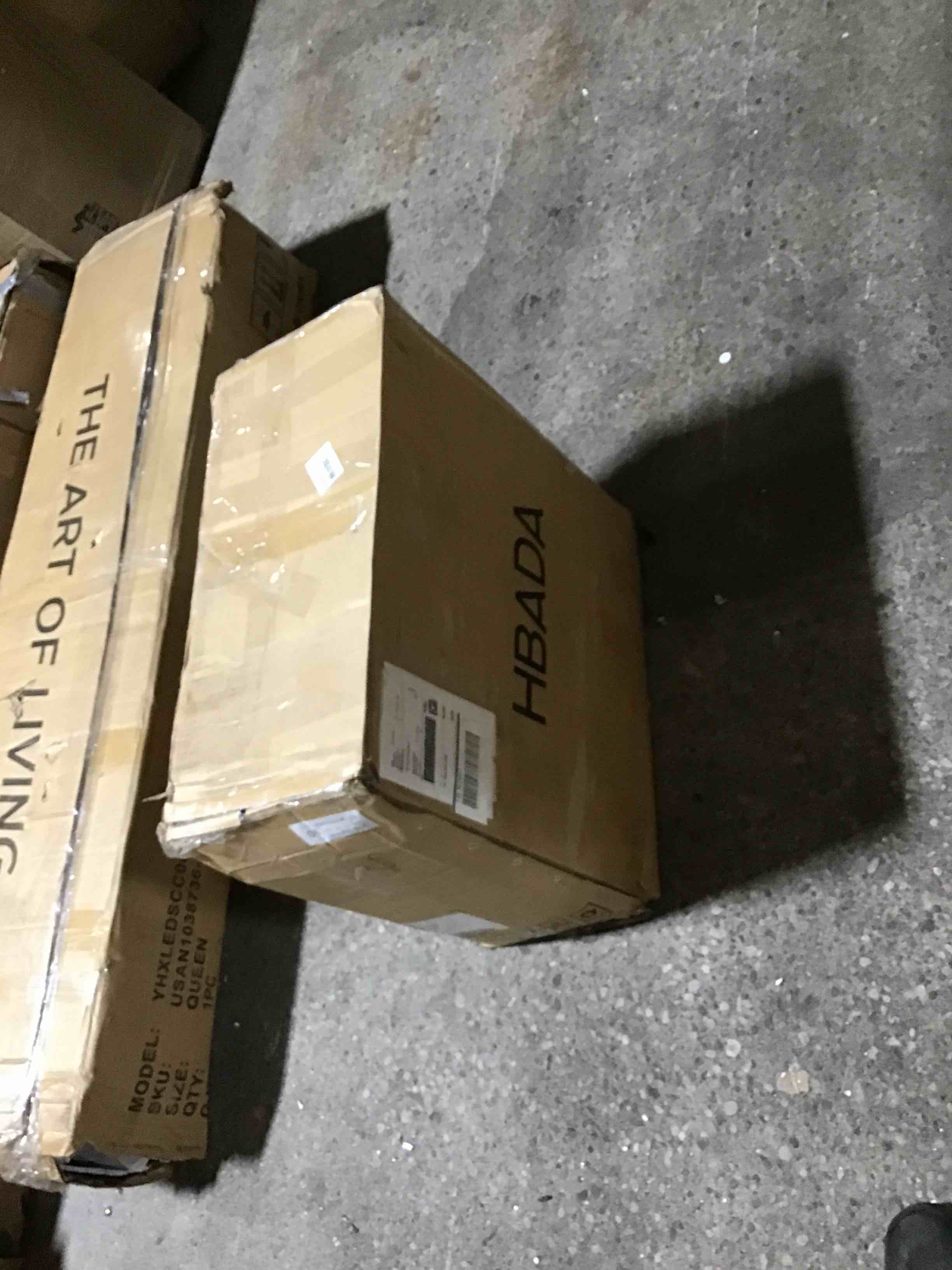 https://s3.amazonaws.com/lotting-images-prod/bidfta/BLU5294424_1689866347855.jpeg