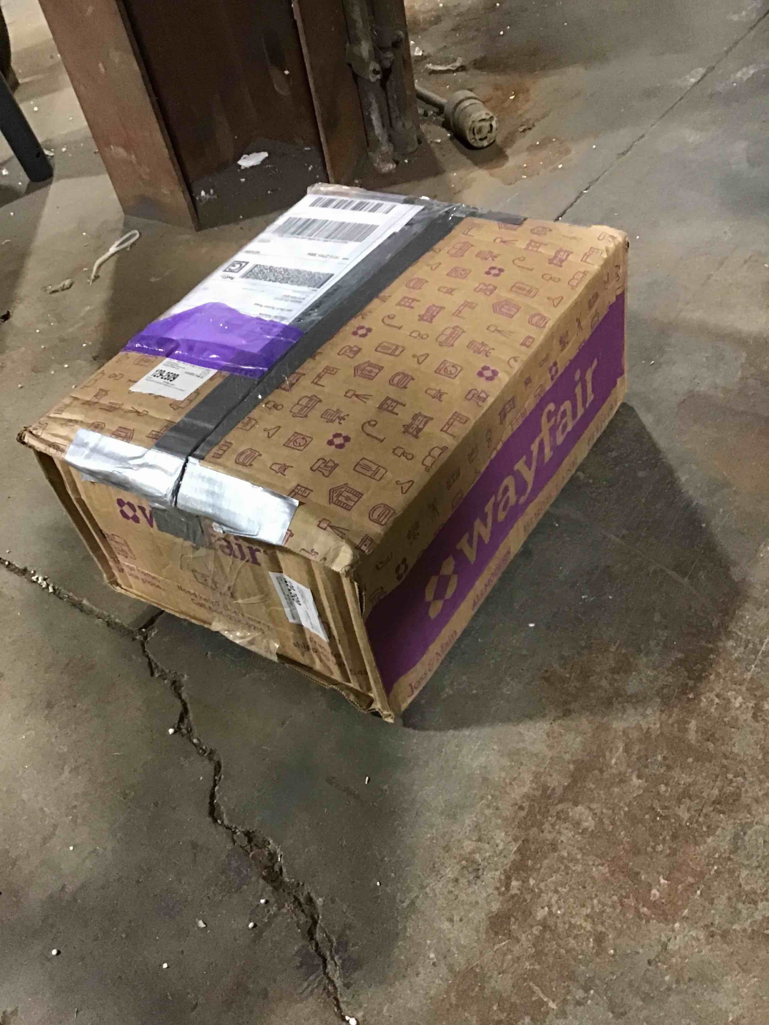 https://s3.amazonaws.com/lotting-images-prod/bidfta/BLU5294721_1690893838861.jpeg