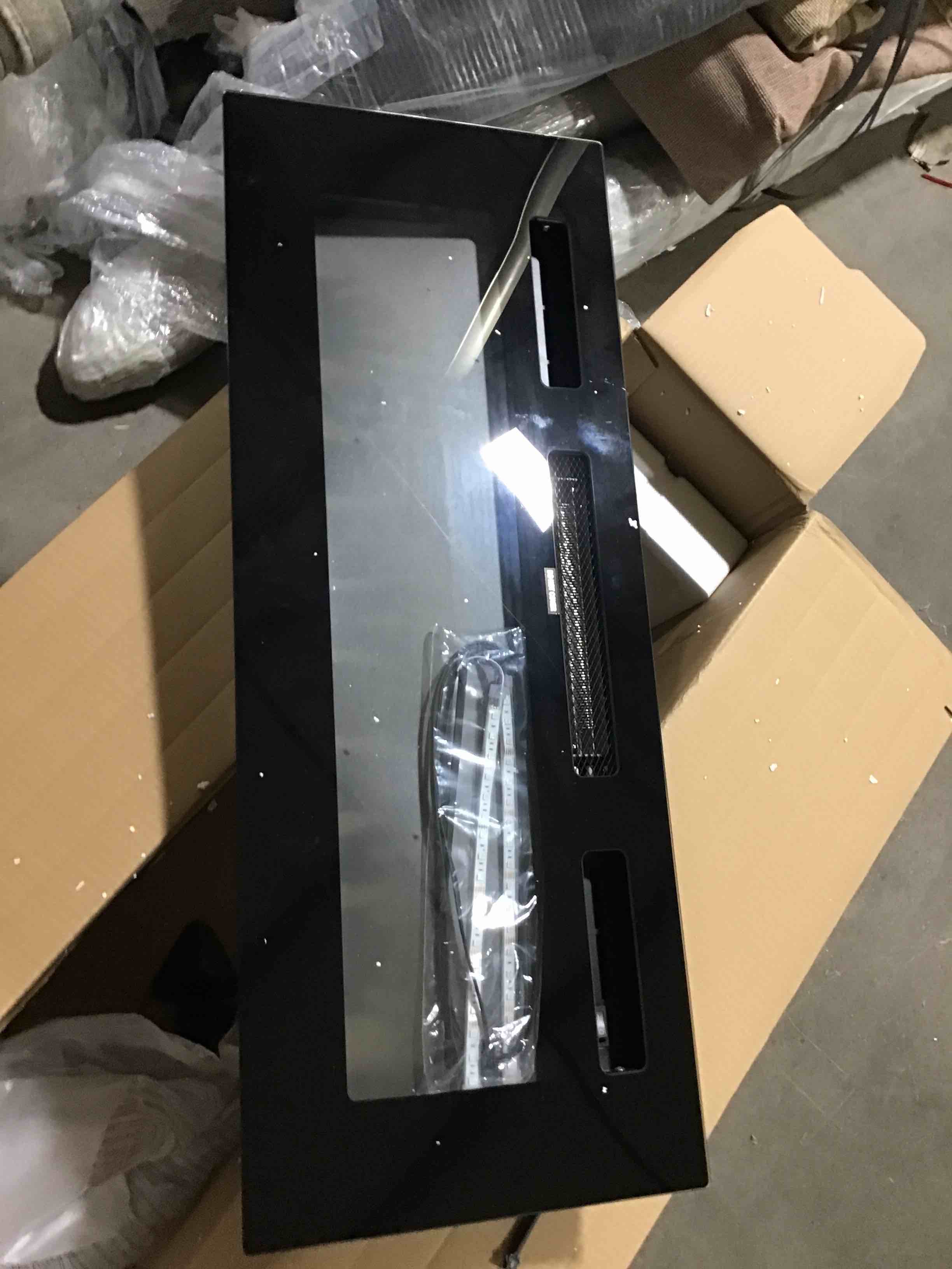 https://s3.amazonaws.com/lotting-images-prod/bidfta/BLU5295069_1691760625428.jpeg