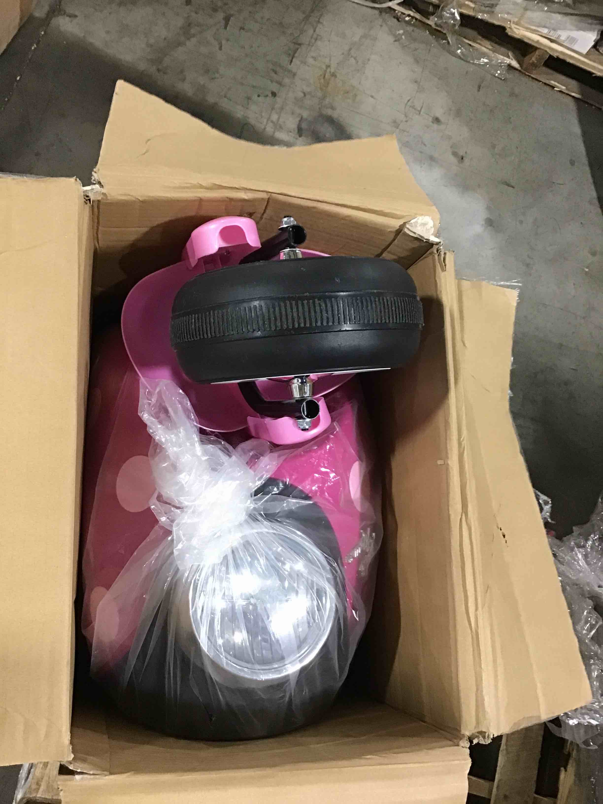 https://s3.amazonaws.com/lotting-images-prod/bidfta/BLU5295266_1692285963932.jpeg