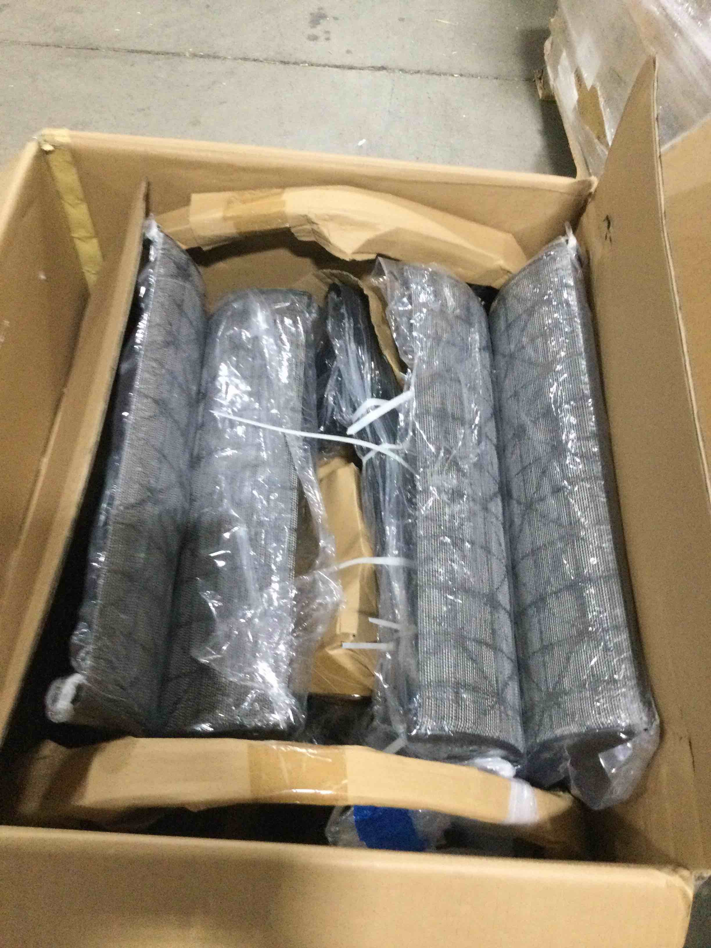 https://s3.amazonaws.com/lotting-images-prod/bidfta/BLU5295469_1689016724030.jpeg