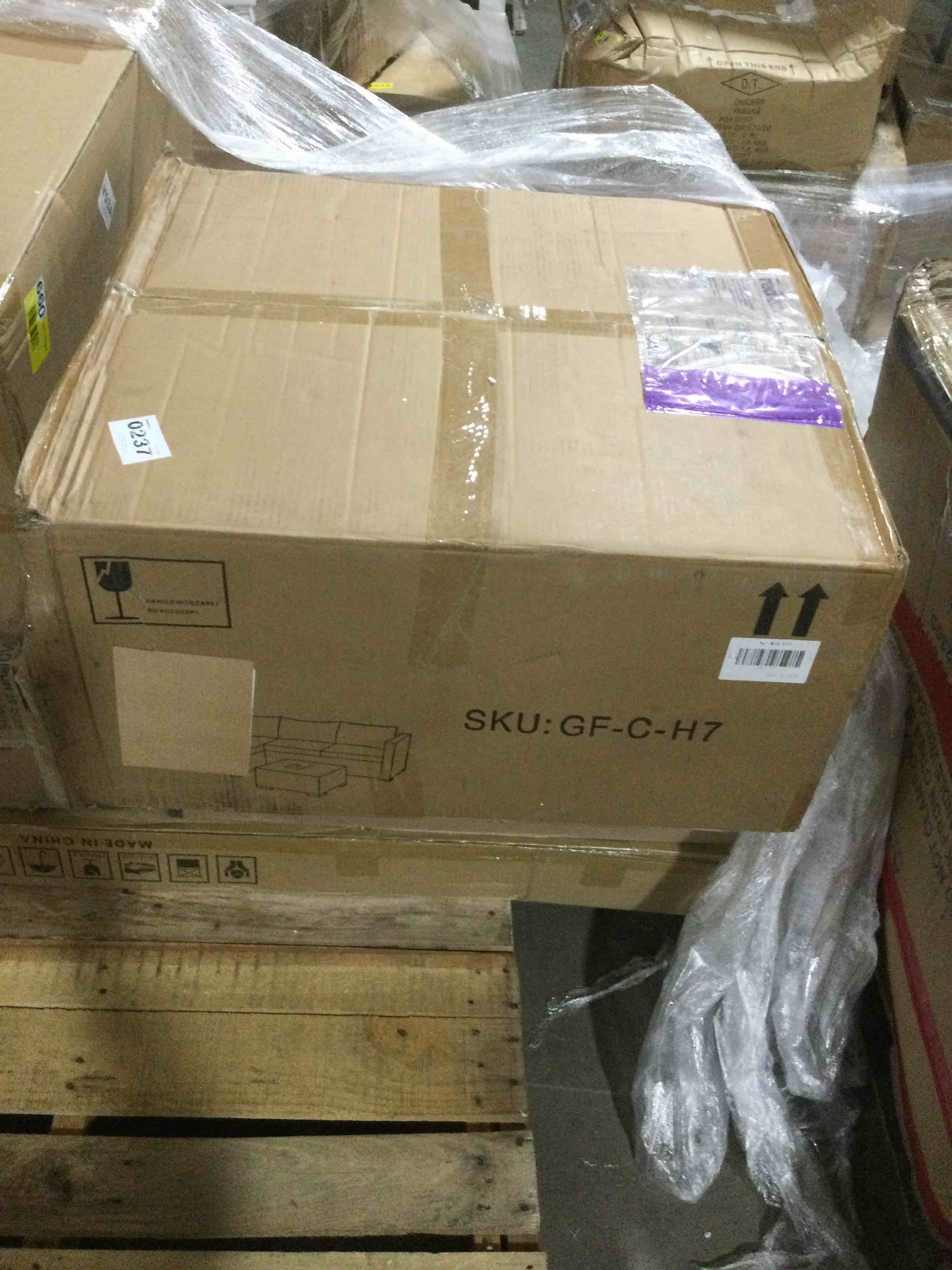 https://s3.amazonaws.com/lotting-images-prod/bidfta/BLU5295956_1689679346546.jpeg