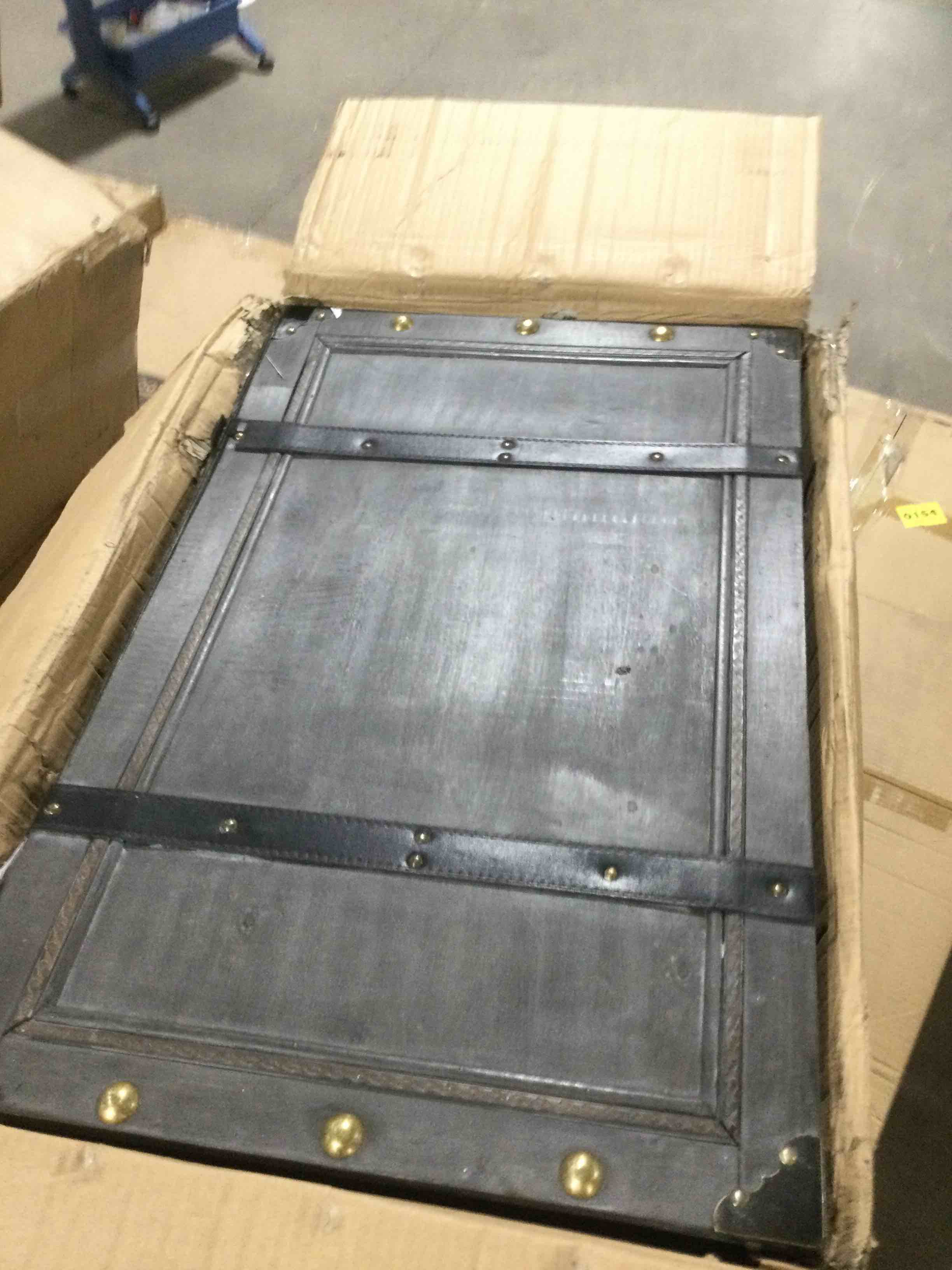 https://s3.amazonaws.com/lotting-images-prod/bidfta/BLU5296312_1690036750131.jpeg