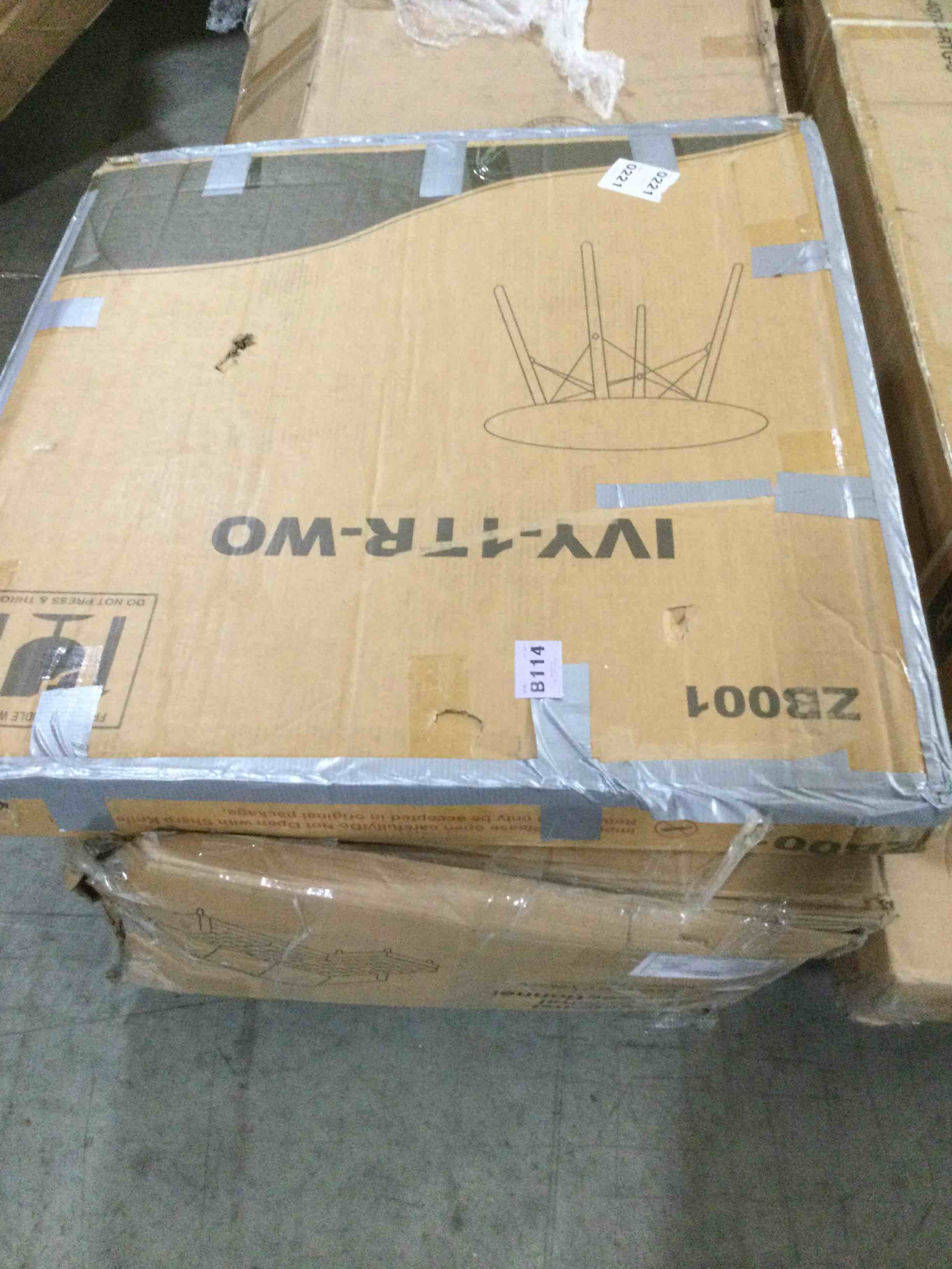 https://s3.amazonaws.com/lotting-images-prod/bidfta/BLU5296610_1690393457098.jpeg
