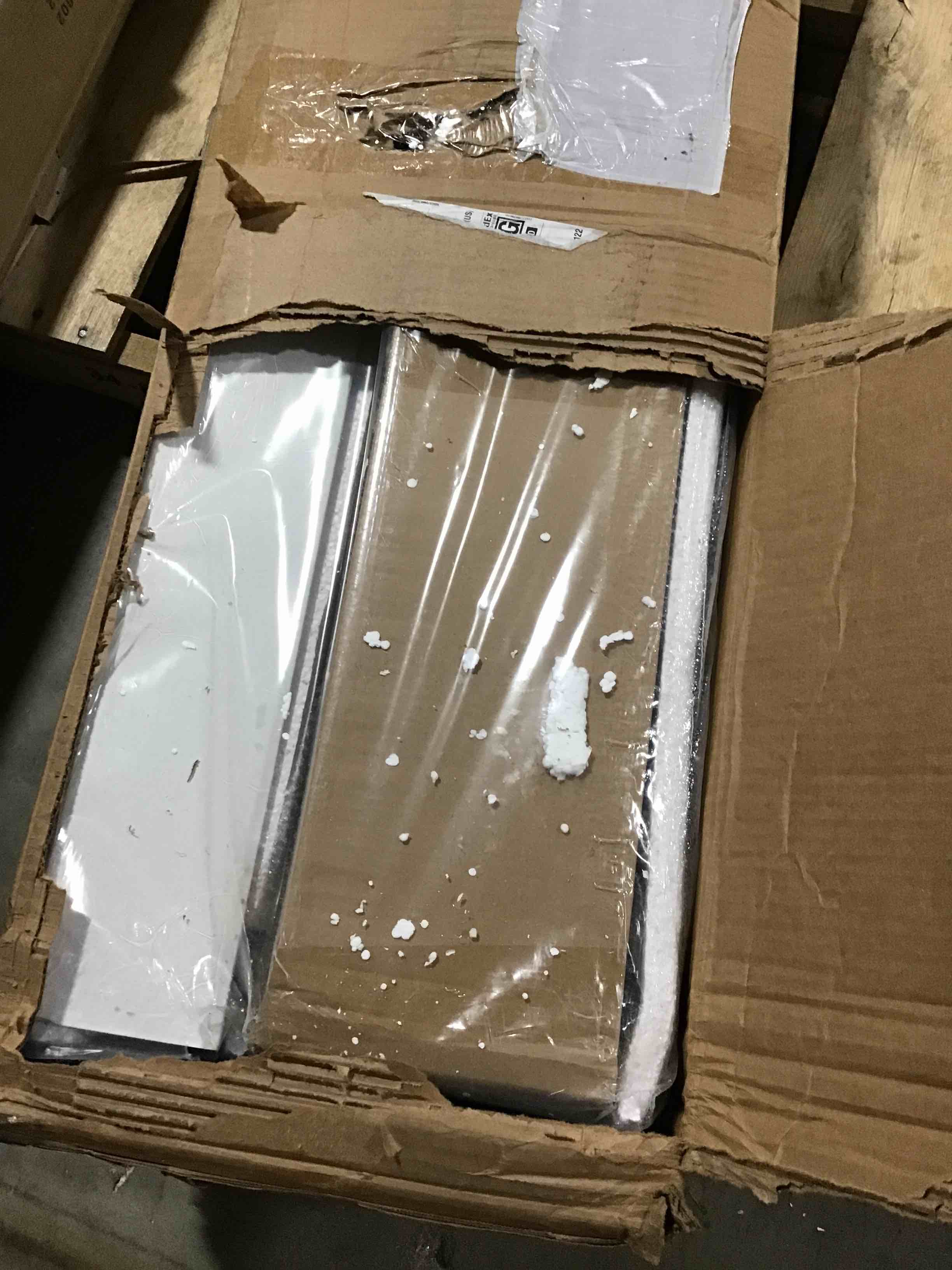https://s3.amazonaws.com/lotting-images-prod/bidfta/BLU5297189_1689180523977.jpeg
