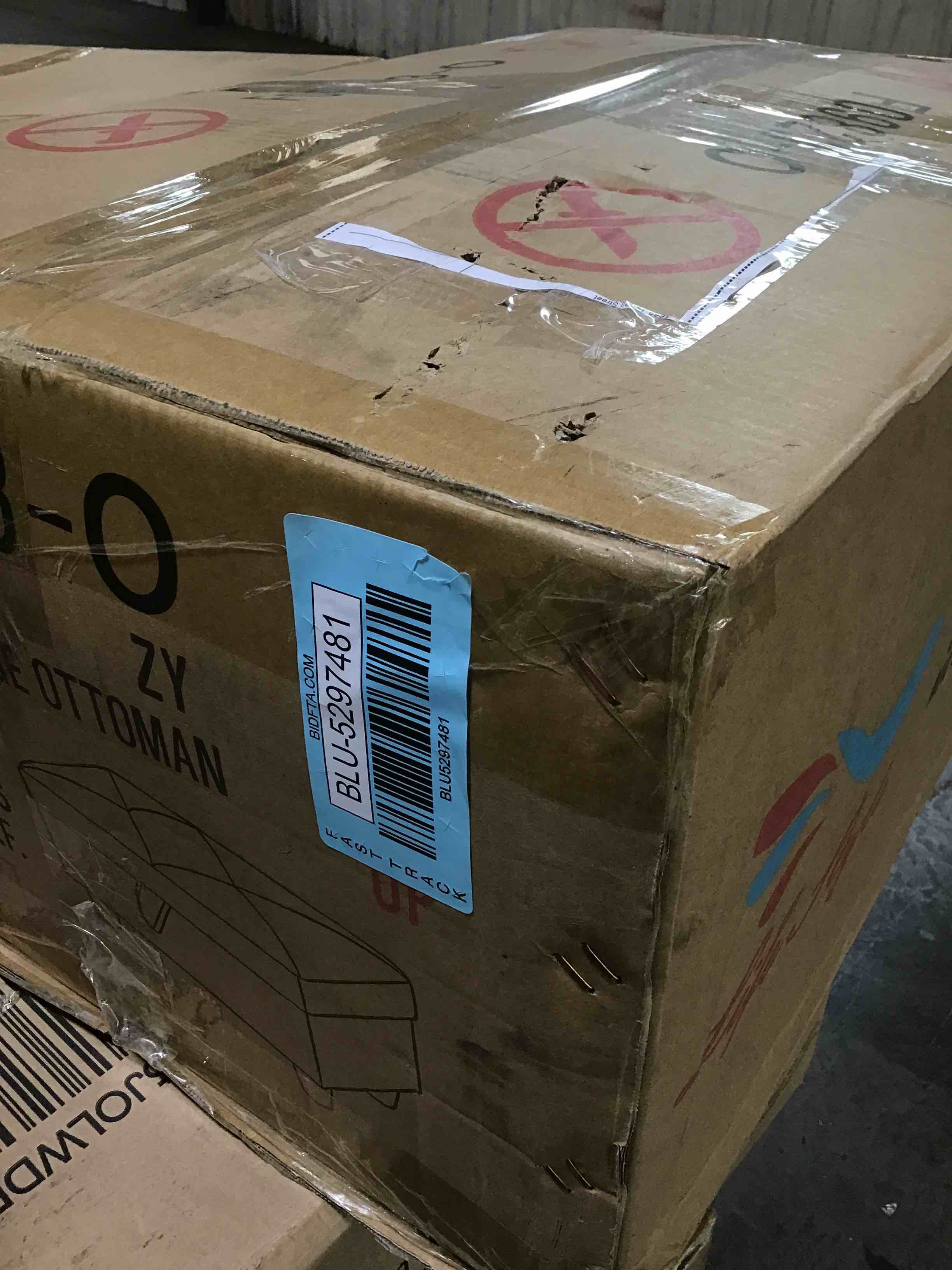 https://s3.amazonaws.com/lotting-images-prod/bidfta/BLU5297481_1689701667462.jpeg