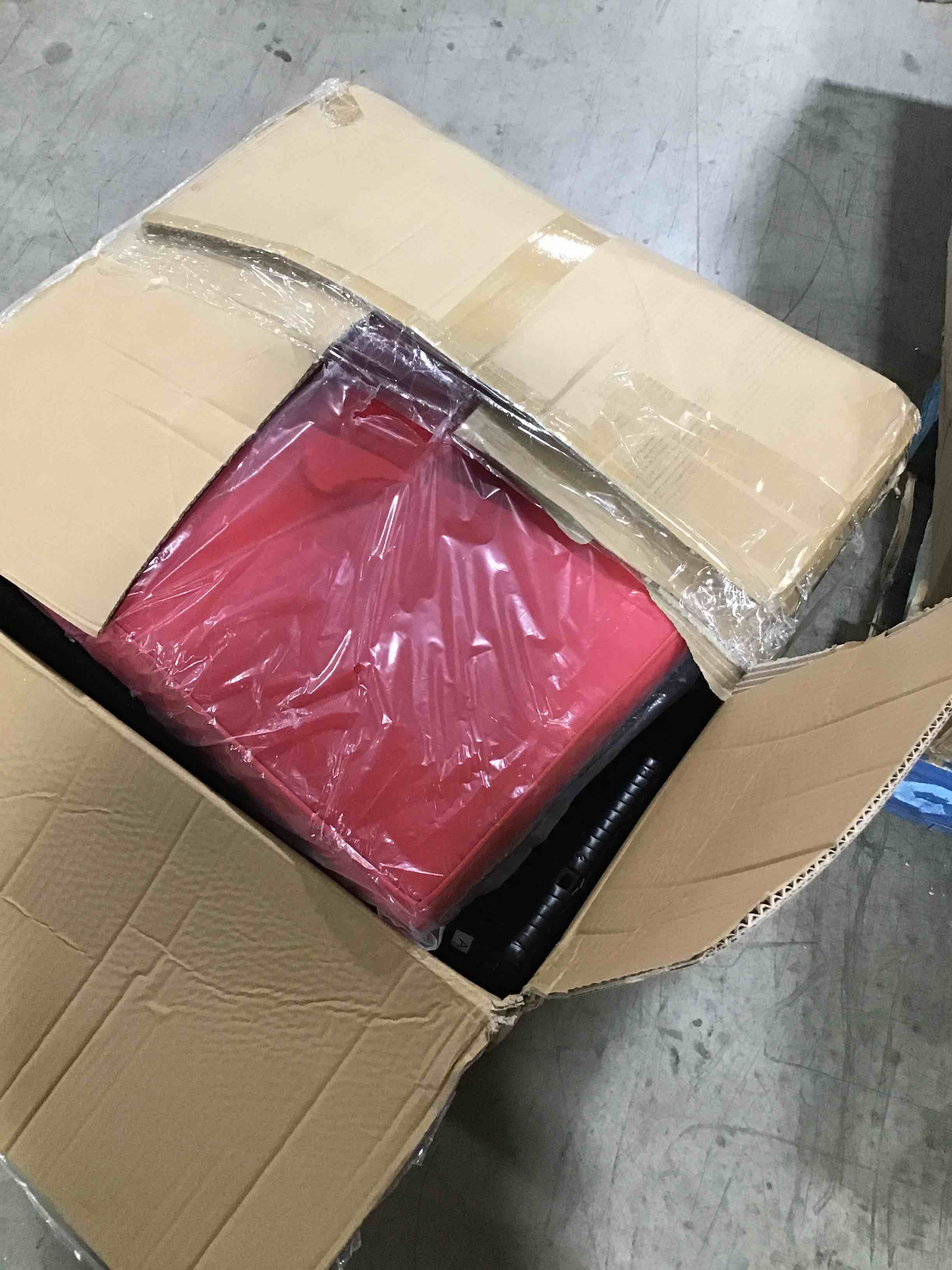https://s3.amazonaws.com/lotting-images-prod/bidfta/BLU5298777_1689248209267.jpeg