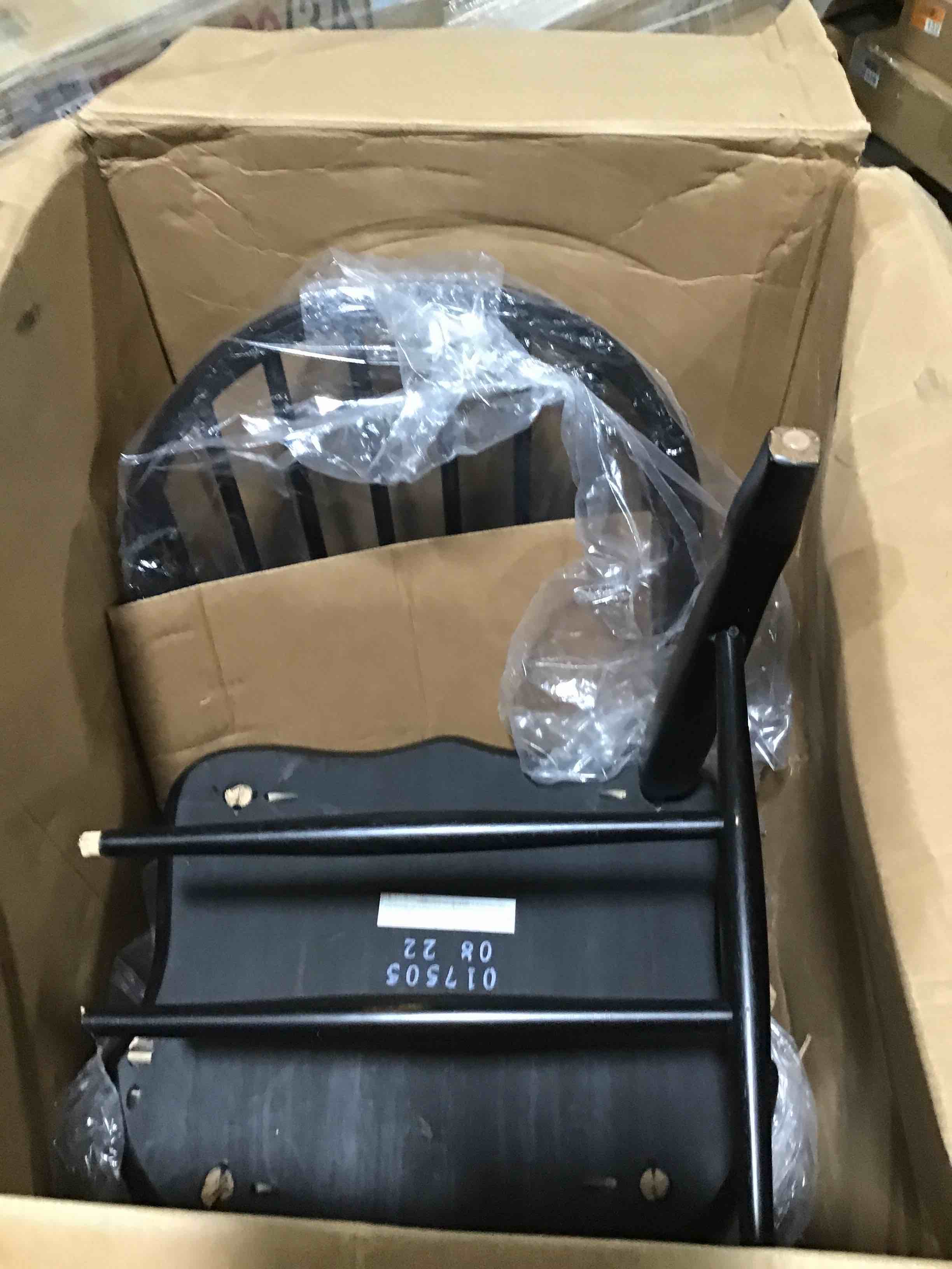 https://s3.amazonaws.com/lotting-images-prod/bidfta/BLU5298790_1689252601494.jpeg