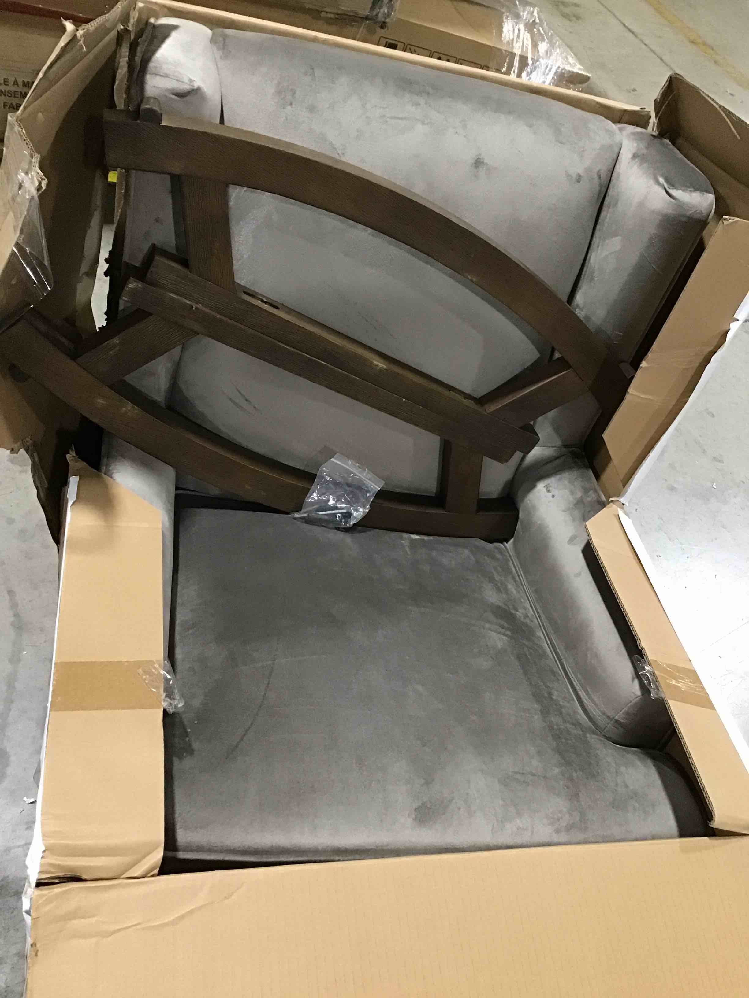 https://s3.amazonaws.com/lotting-images-prod/bidfta/BLU5298928_1689599058231.jpeg