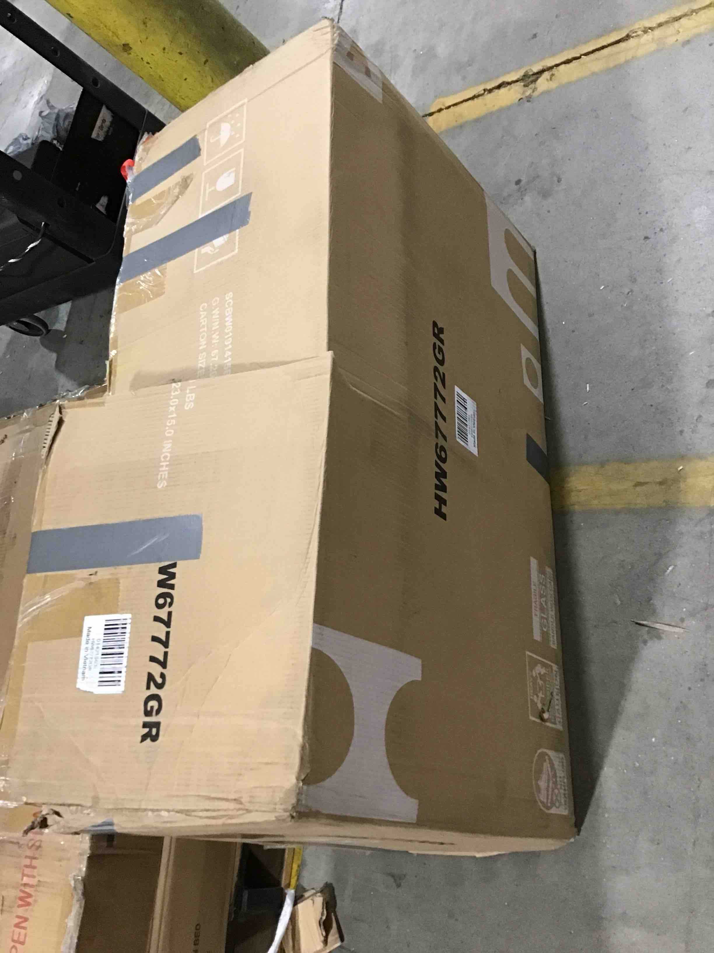 https://s3.amazonaws.com/lotting-images-prod/bidfta/BLU5299227_1690299625451.jpeg