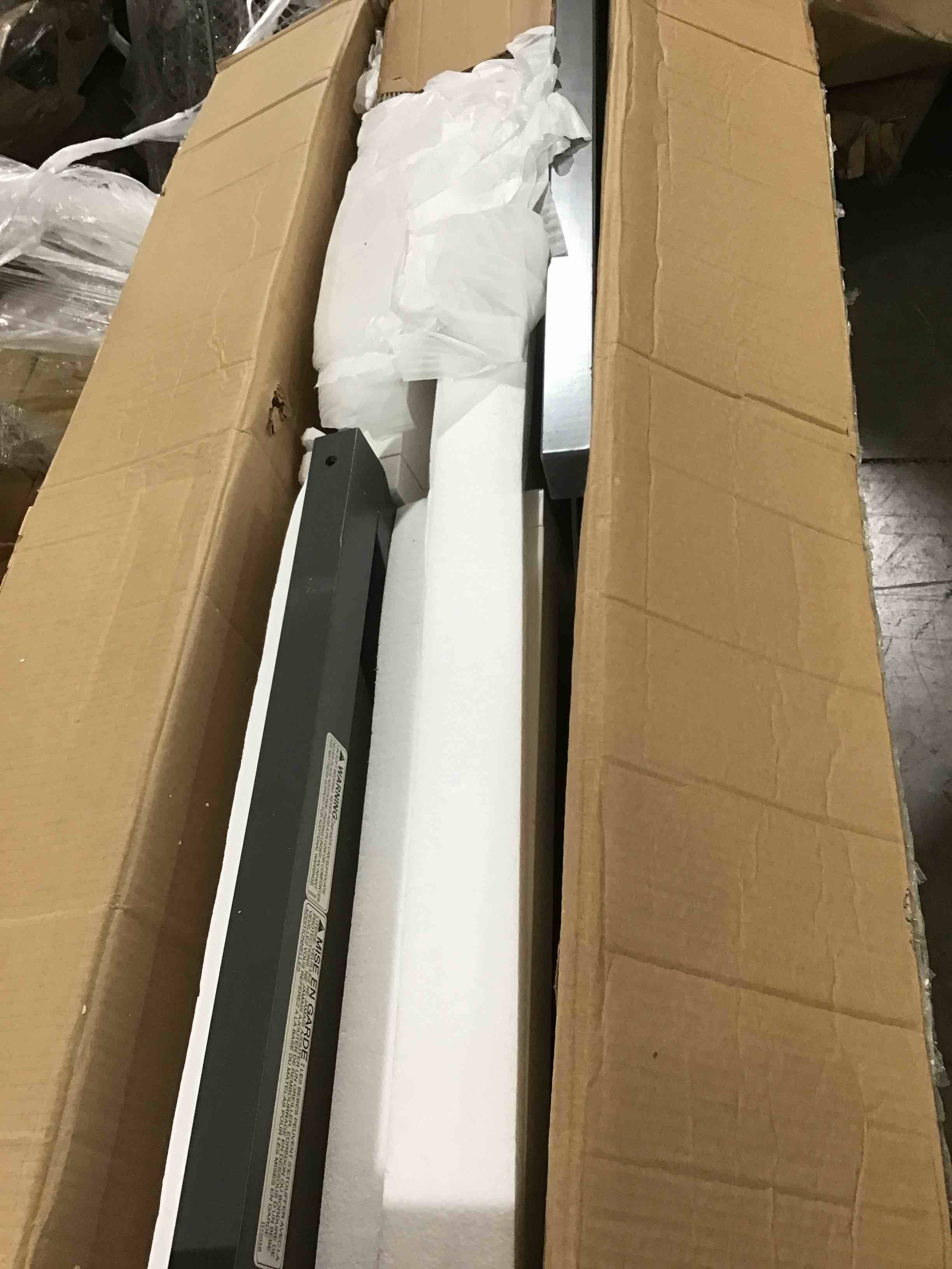 https://s3.amazonaws.com/lotting-images-prod/bidfta/BLU5299345_1690396941014.jpeg