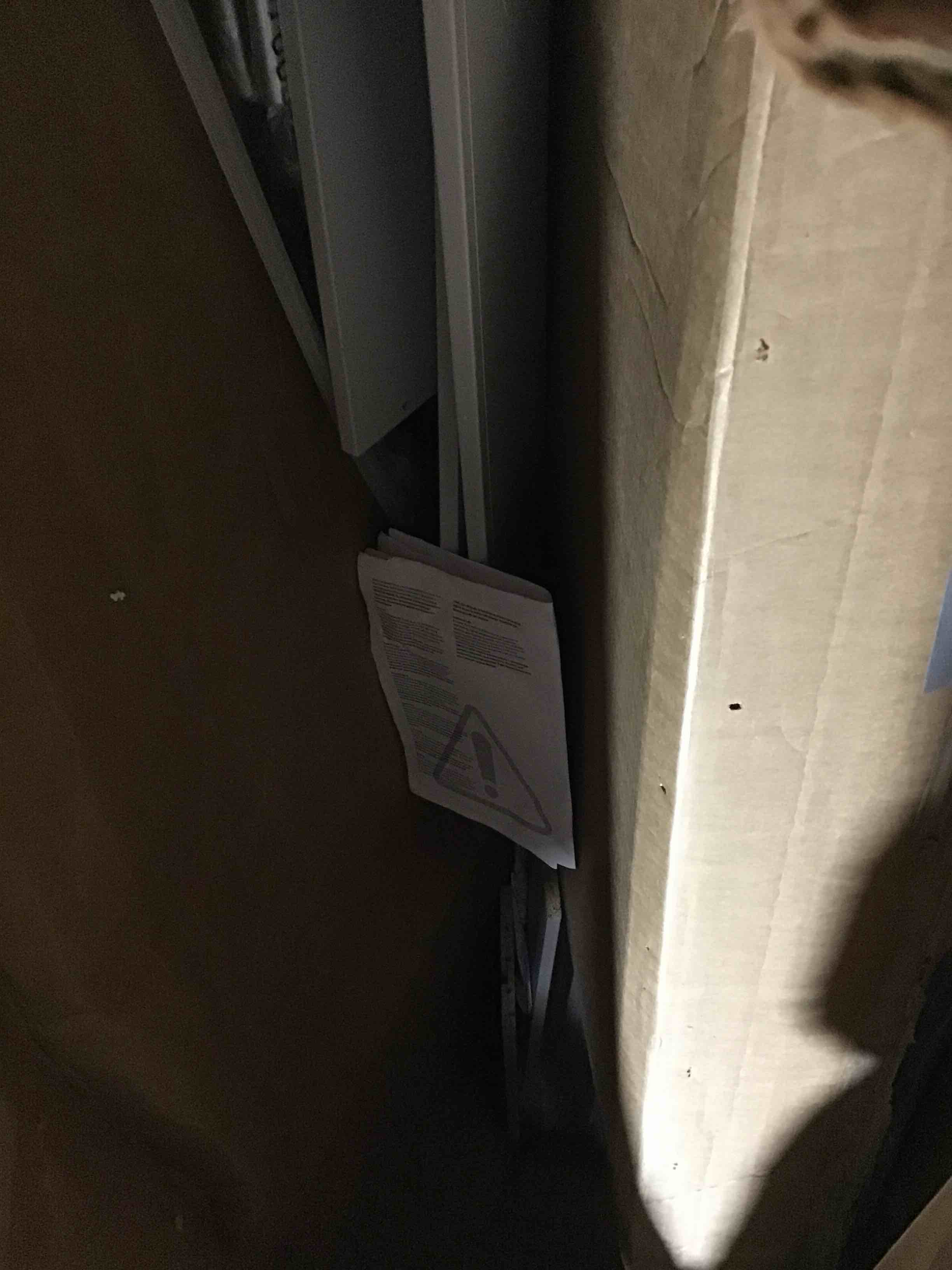 https://s3.amazonaws.com/lotting-images-prod/bidfta/BLU5299367_1690458989577.jpeg