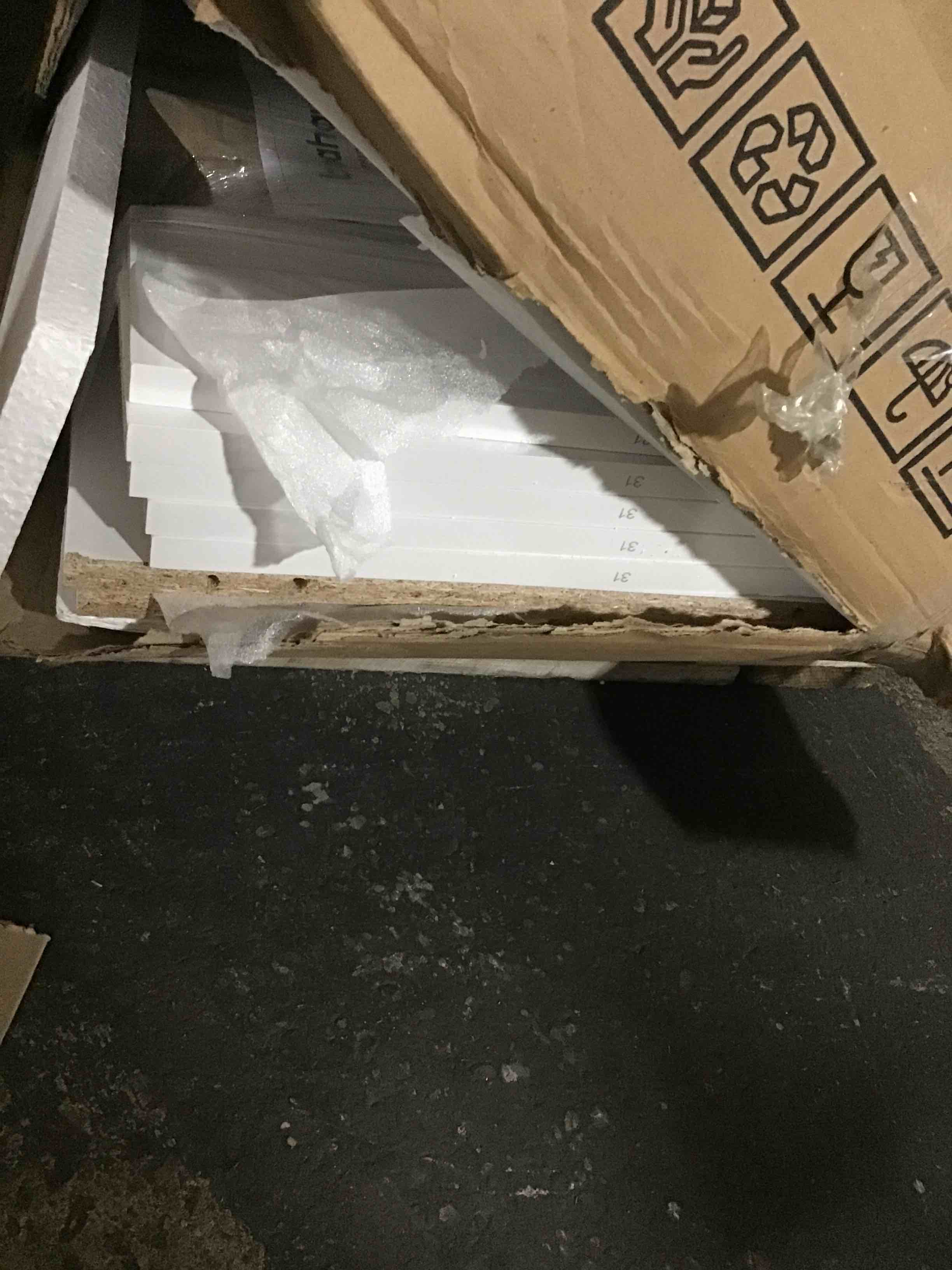 https://s3.amazonaws.com/lotting-images-prod/bidfta/BLU5299425_1690479103818.jpeg