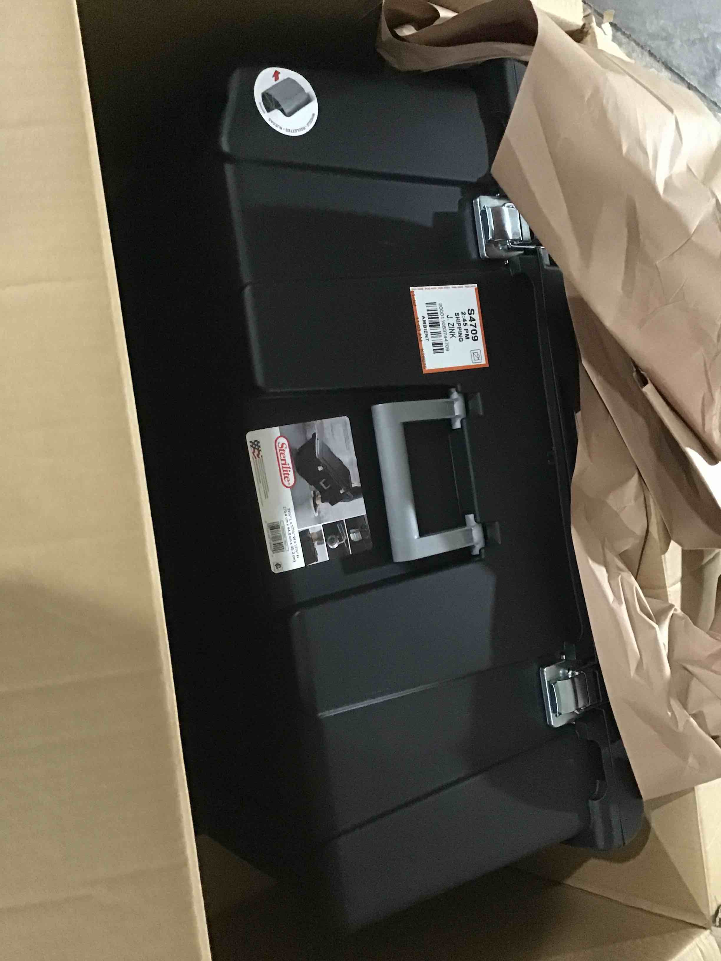 https://s3.amazonaws.com/lotting-images-prod/bidfta/BLU5299448_1690485351126.jpeg