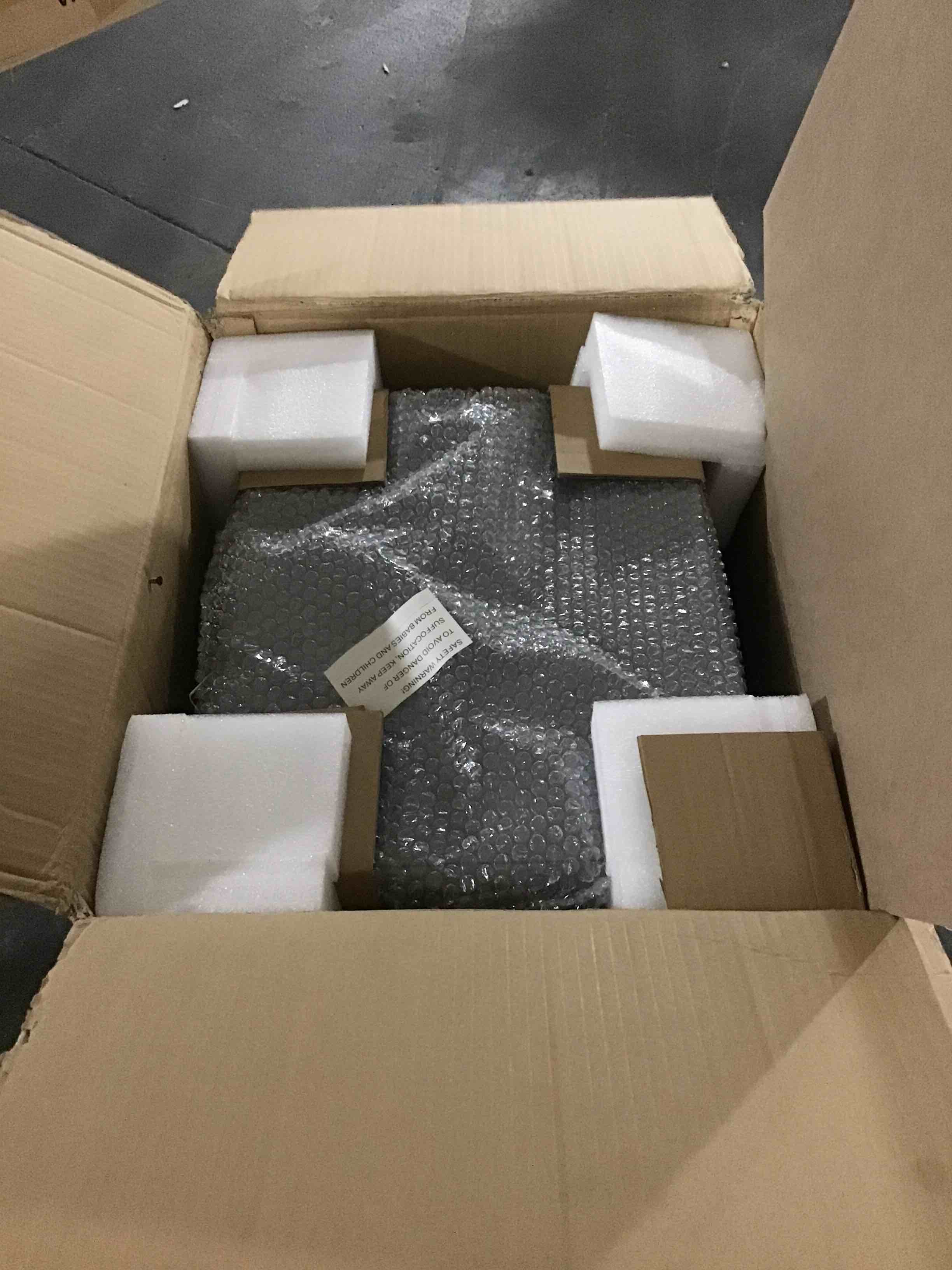 https://s3.amazonaws.com/lotting-images-prod/bidfta/BLU5299454_1690487098697.jpeg