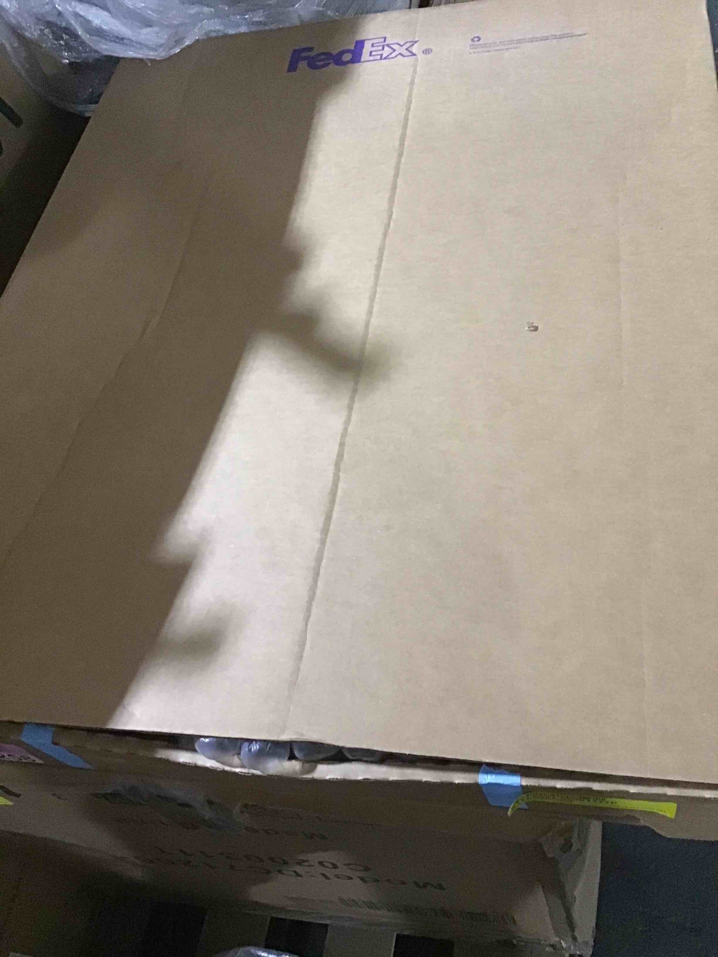 https://s3.amazonaws.com/lotting-images-prod/bidfta/BLU5299555_1690573692836.jpeg