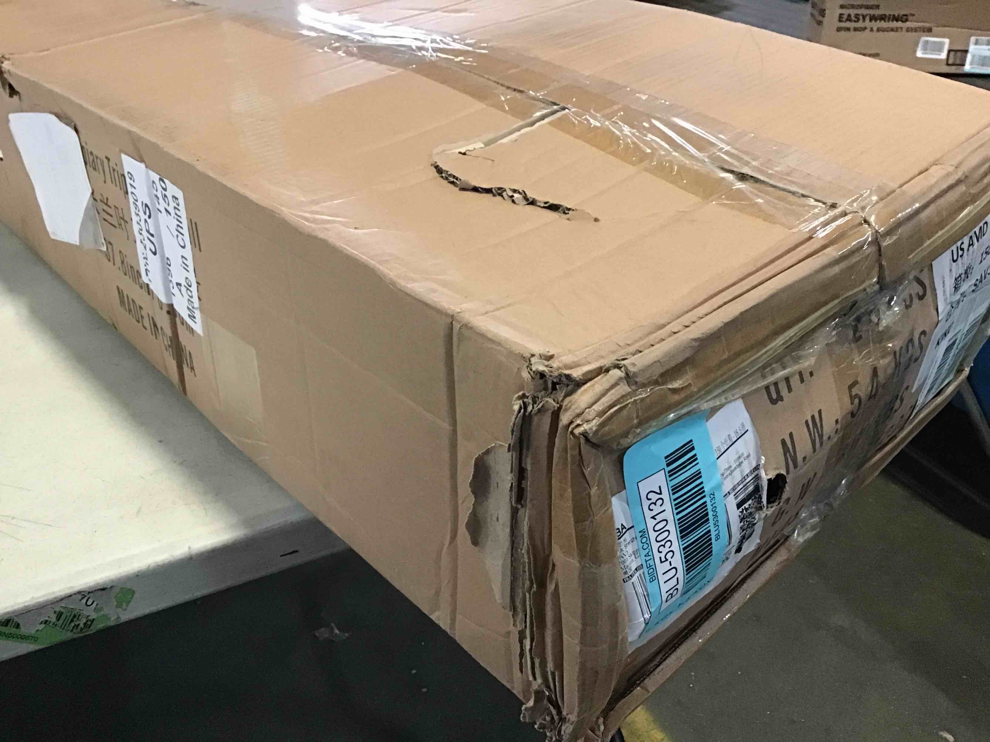 https://s3.amazonaws.com/lotting-images-prod/bidfta/BLU5300132_1689082524255.jpeg