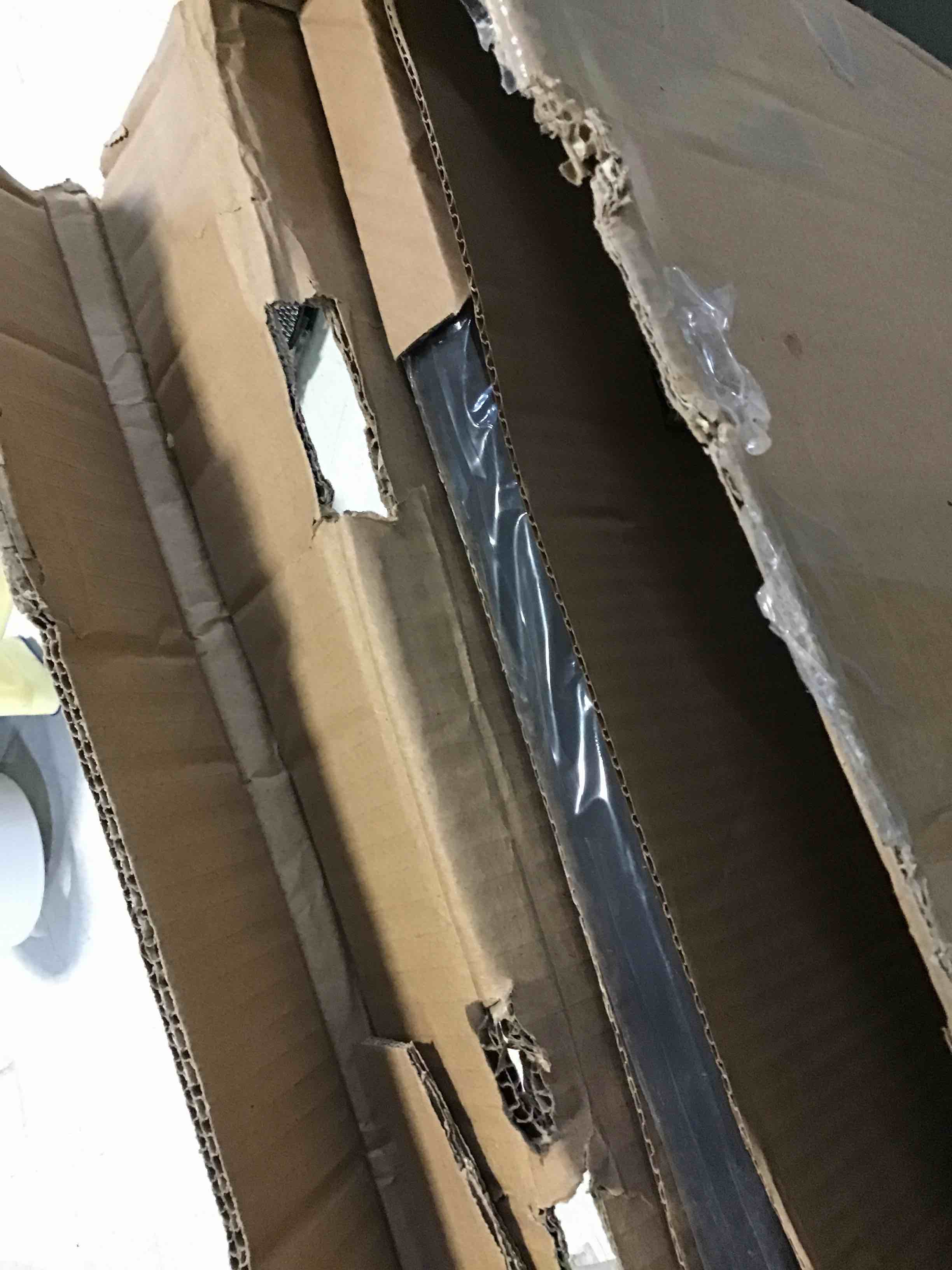 https://s3.amazonaws.com/lotting-images-prod/bidfta/BLU5300236_1689097906413.jpeg