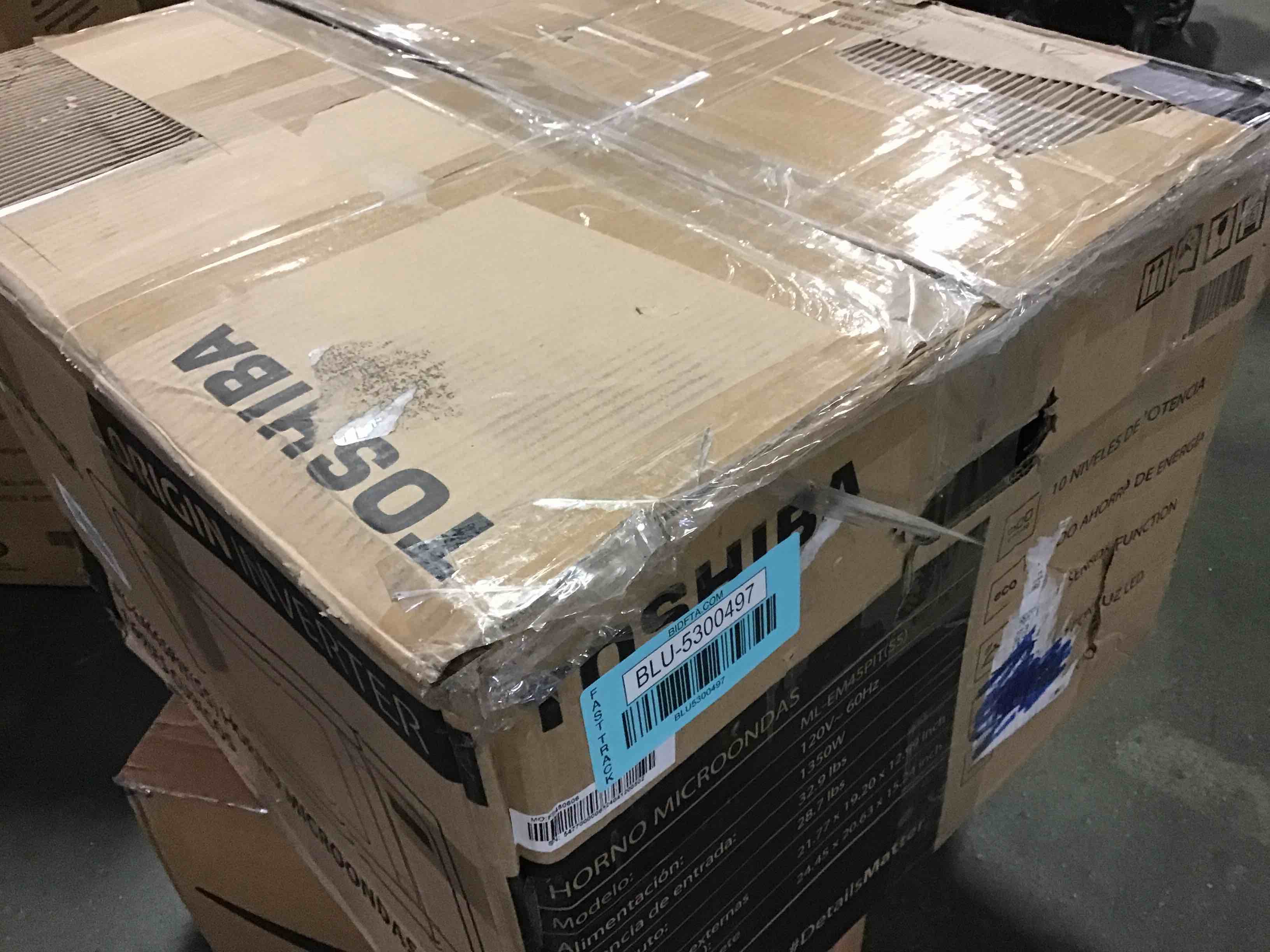 https://s3.amazonaws.com/lotting-images-prod/bidfta/BLU5300497_1689250481167.jpeg