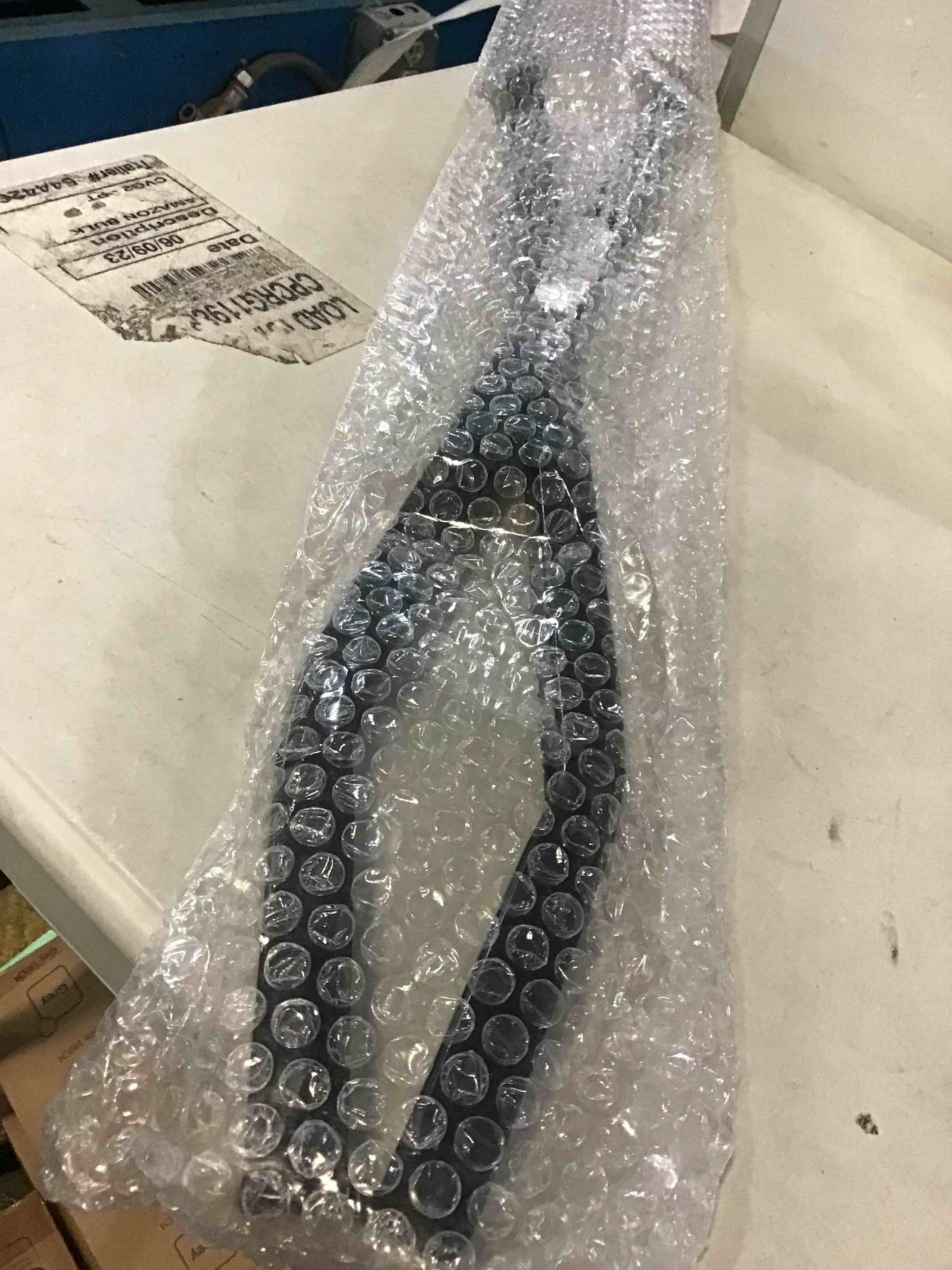 https://s3.amazonaws.com/lotting-images-prod/bidfta/BLU5300842_1689360641484.jpeg