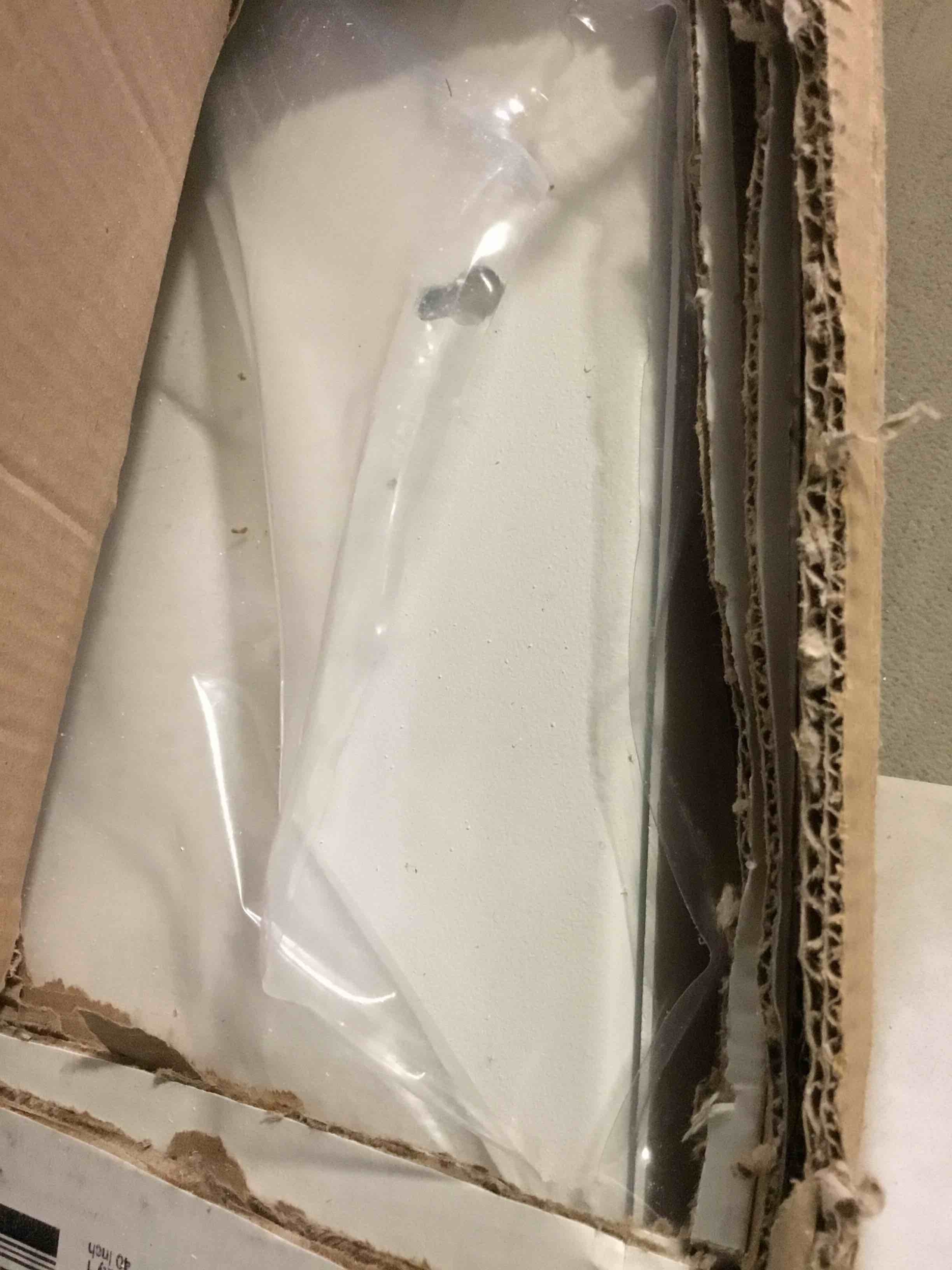 https://s3.amazonaws.com/lotting-images-prod/bidfta/BLU5302910_1689610031603.jpeg