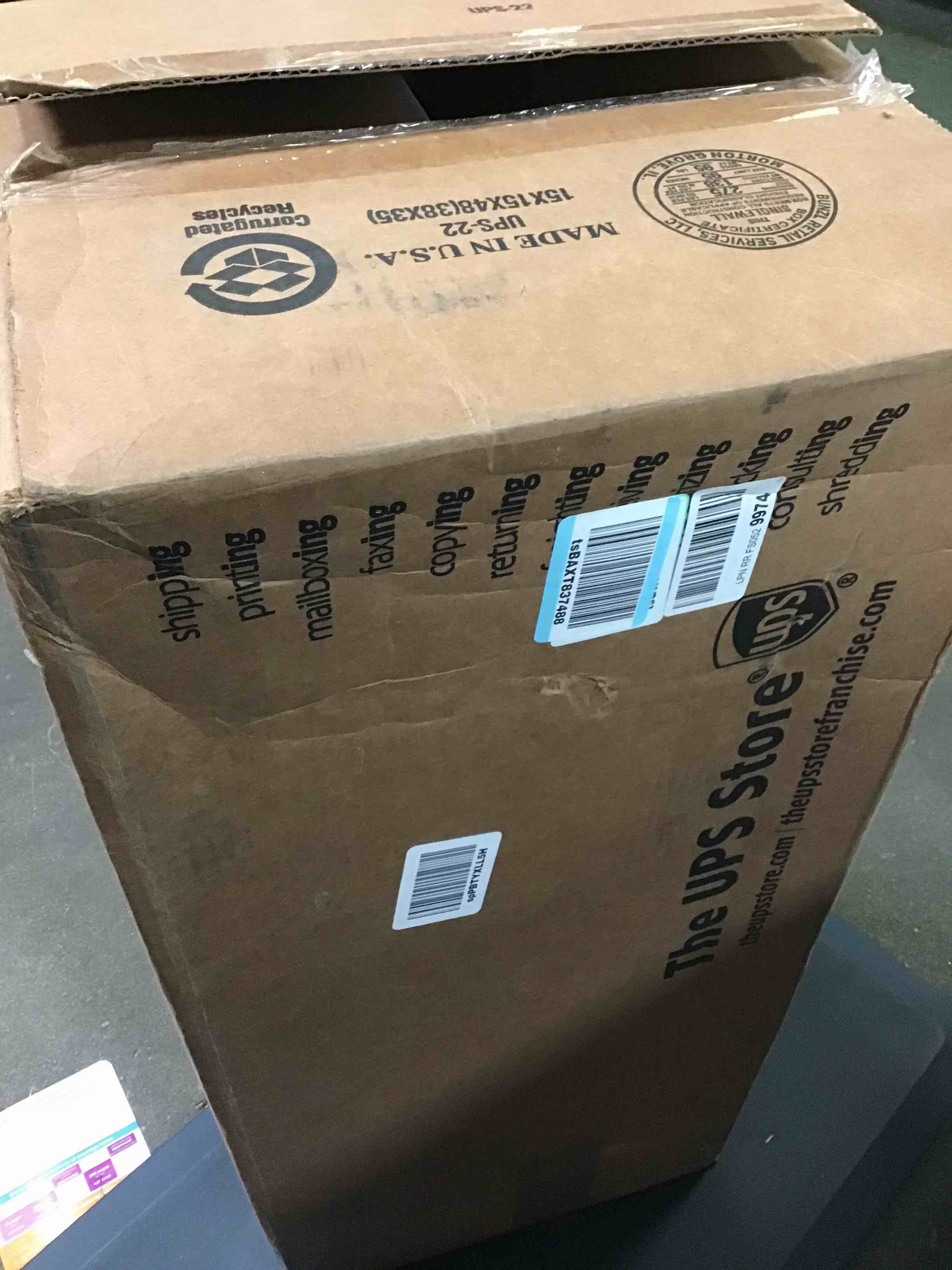 https://s3.amazonaws.com/lotting-images-prod/bidfta/BLU5303773_1689190828791.jpeg