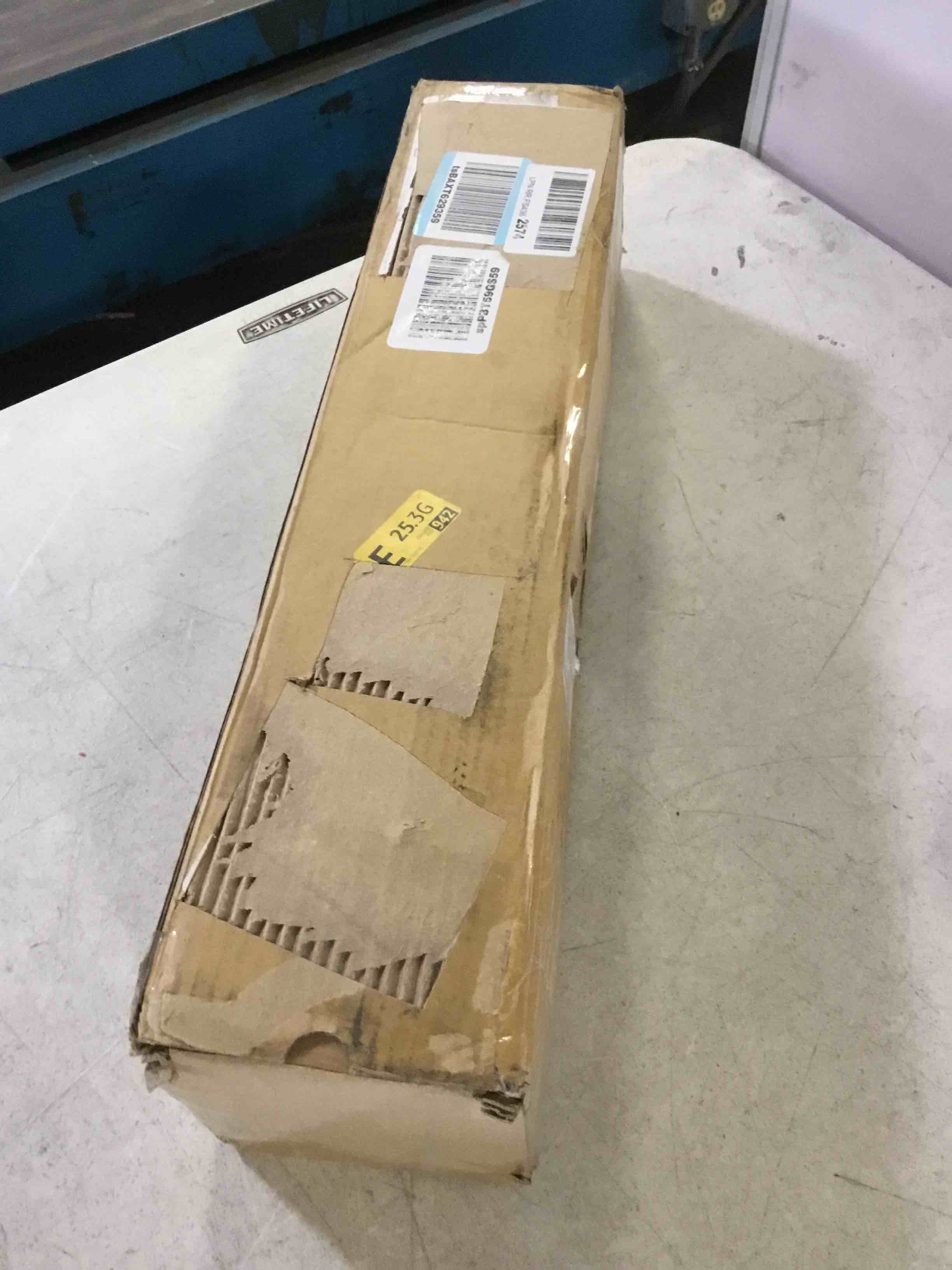 https://s3.amazonaws.com/lotting-images-prod/bidfta/BLU5305177_1690305516610.jpeg
