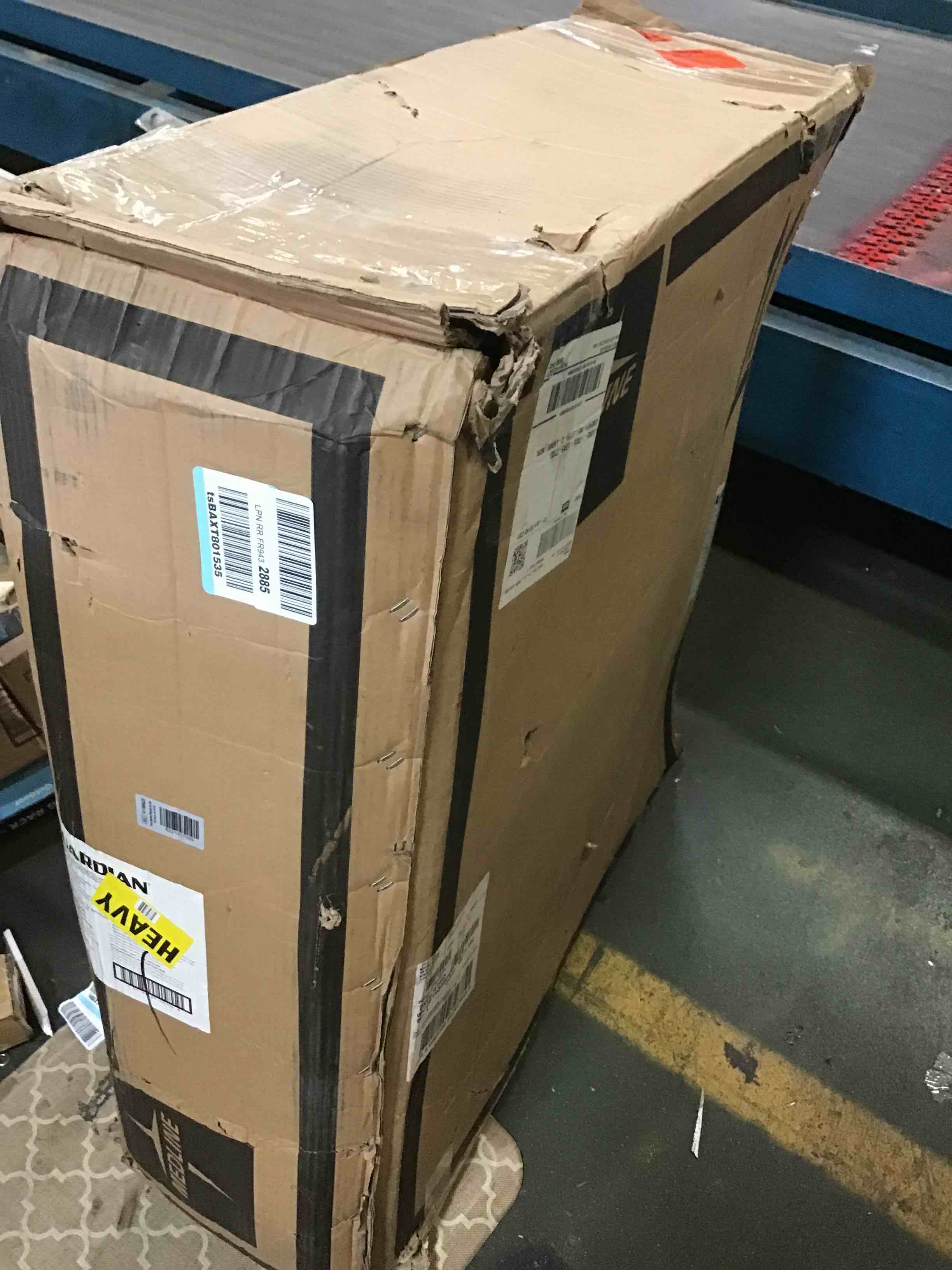https://s3.amazonaws.com/lotting-images-prod/bidfta/BLU5305358_1690387007741.jpeg