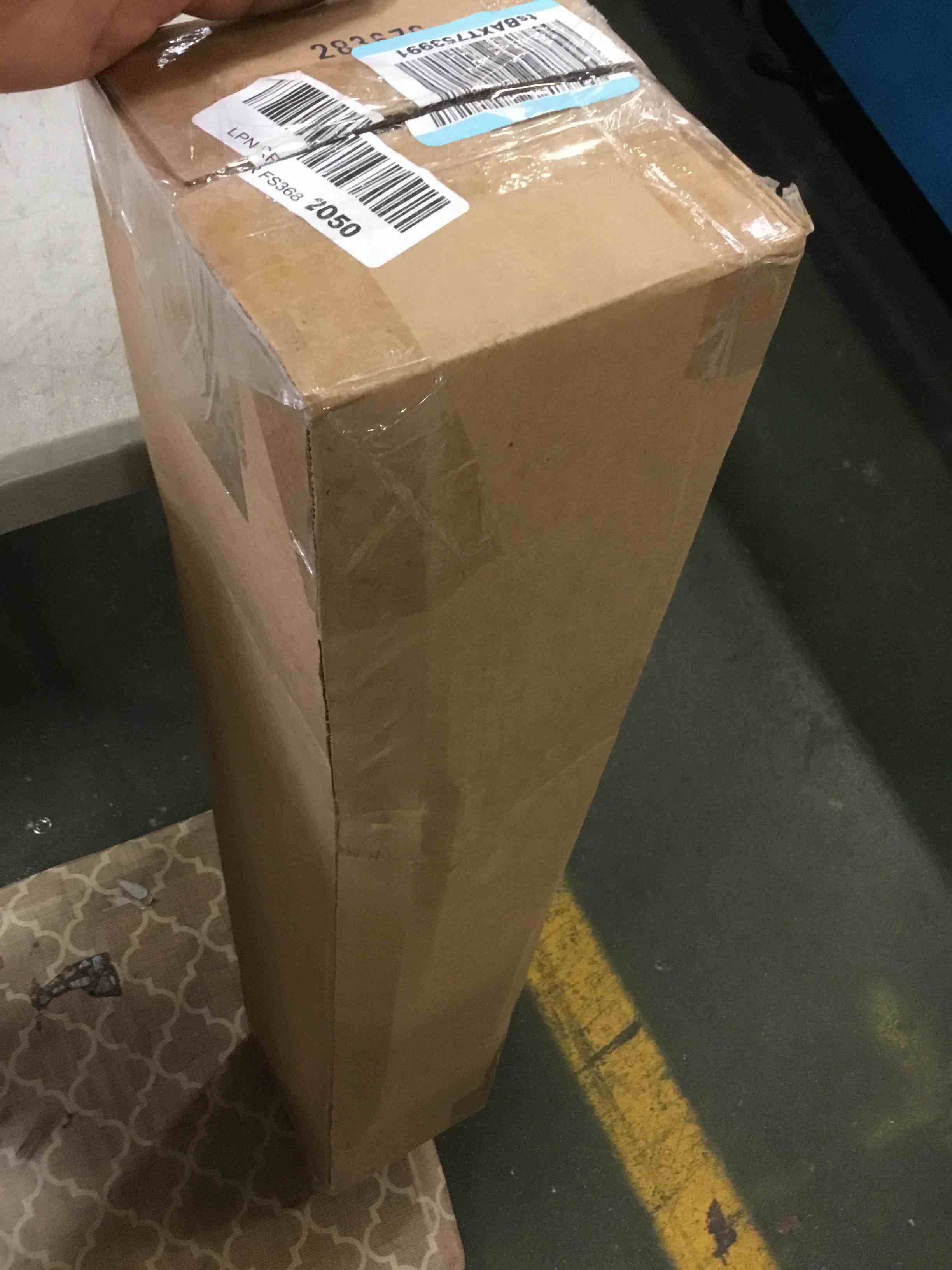 https://s3.amazonaws.com/lotting-images-prod/bidfta/BLU5305380_1690392603247.jpeg