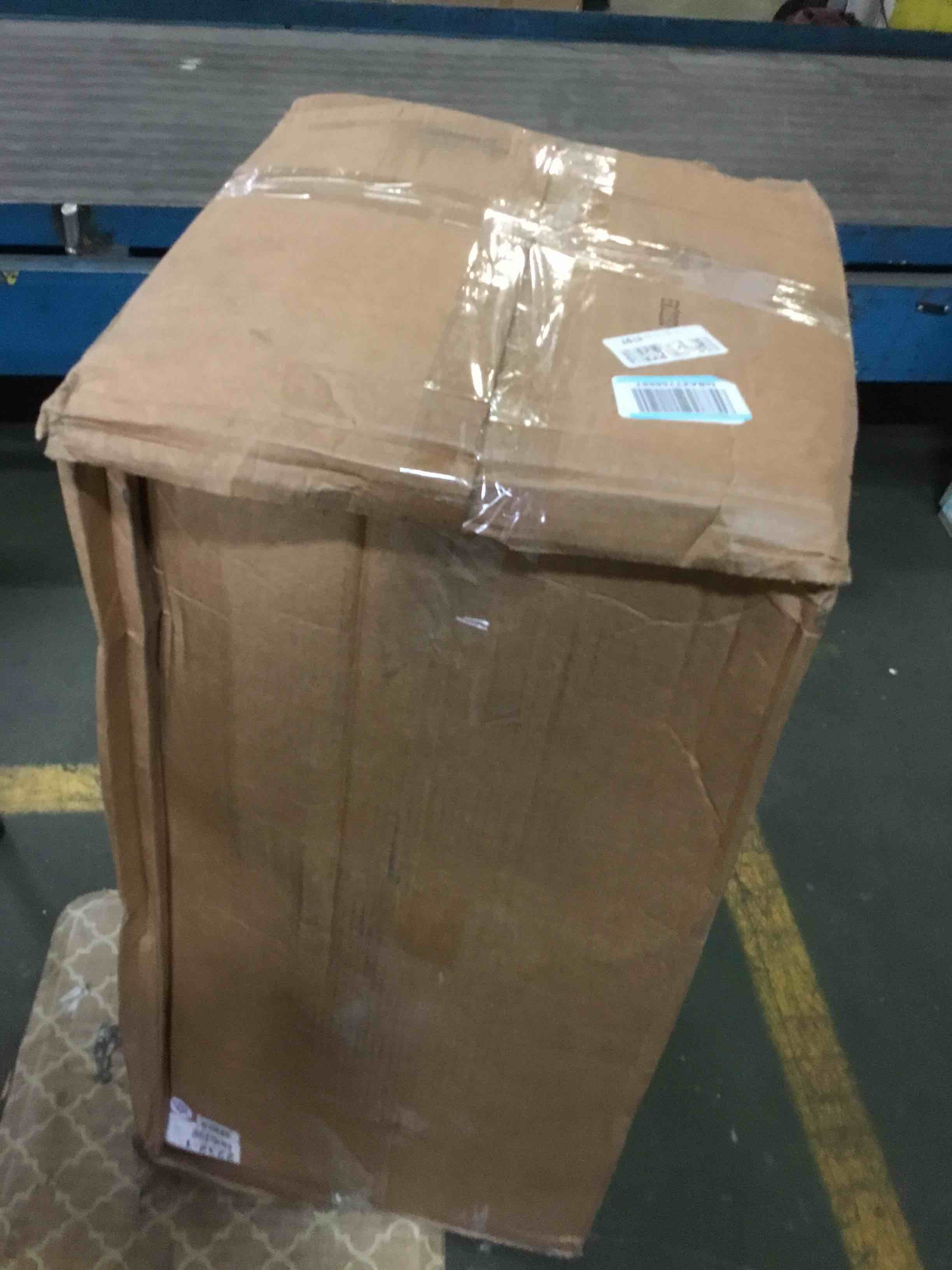 https://s3.amazonaws.com/lotting-images-prod/bidfta/BLU5305396_1690395759158.jpeg